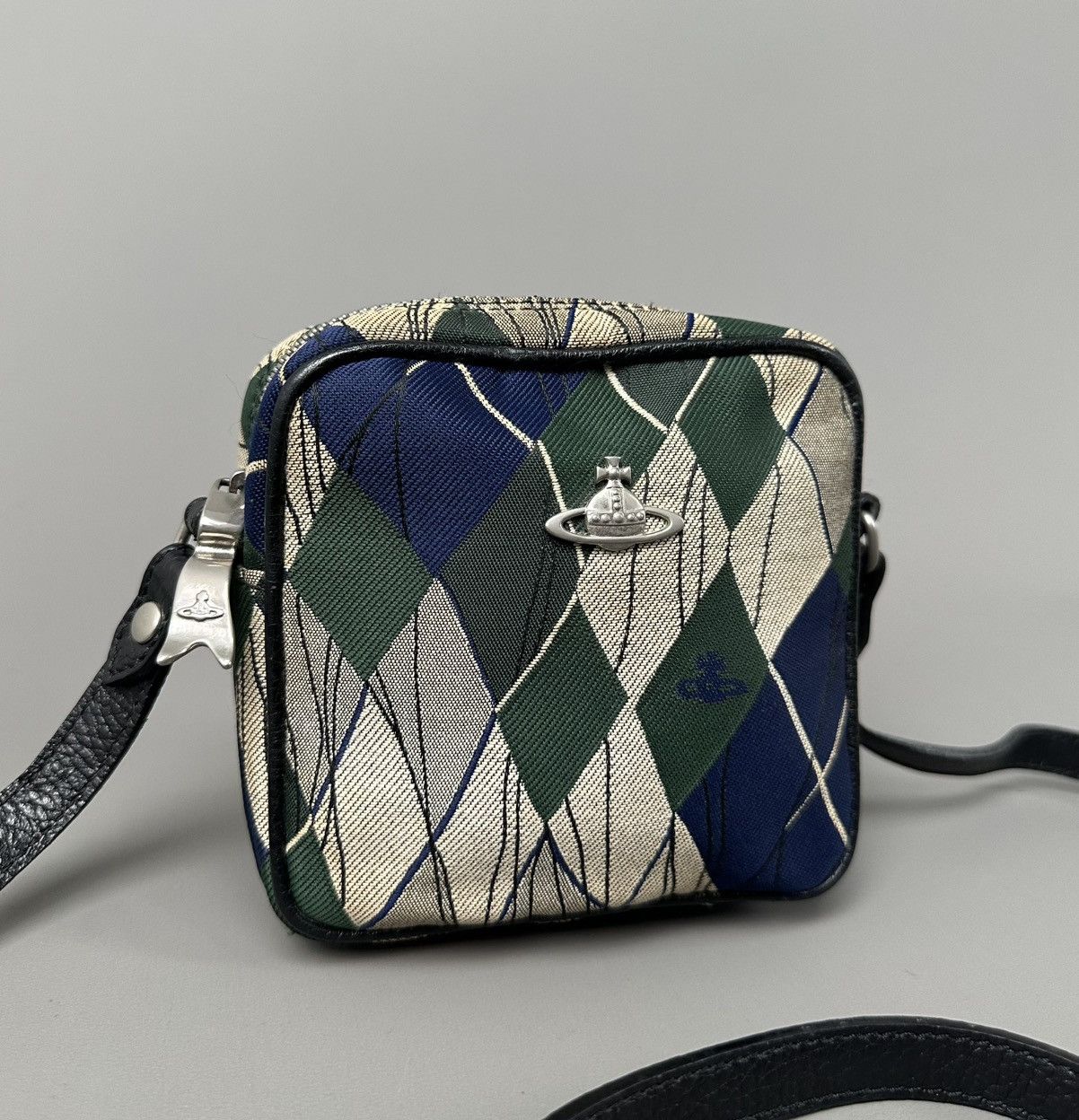 Vivienne Westwood Vivienne Westwood - Vintage Tartan Orb Logo Men’s Sling Bag Size ONE SIZE - 1 Thumbnail