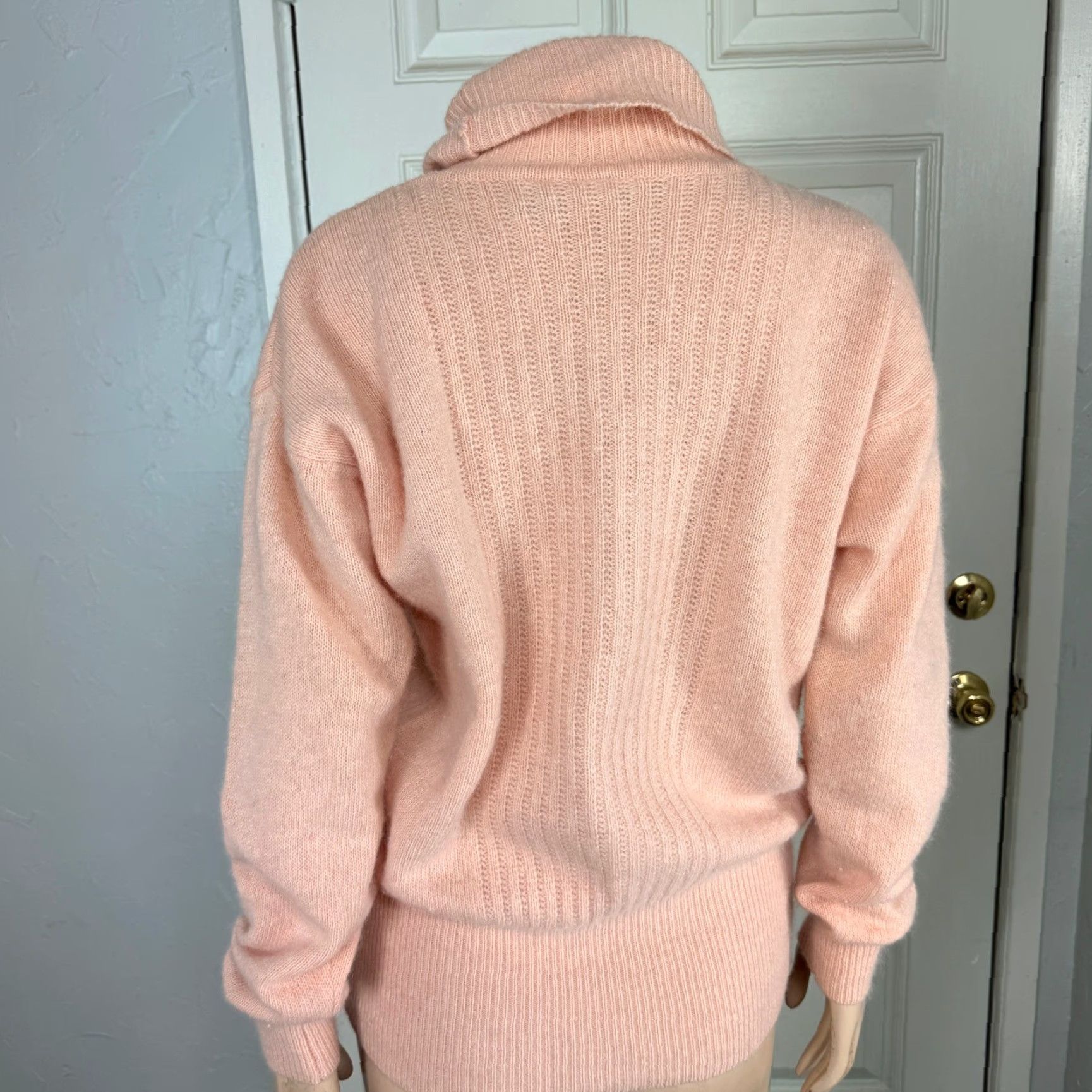 Liz Claiborne VINTAGE Liz Claiborne Womens M Sweater Angora Rabbit Wool Turtleneck Pink 90s Womens Size M / US 6-8 / IT 42-44 - 3 Thumbnail