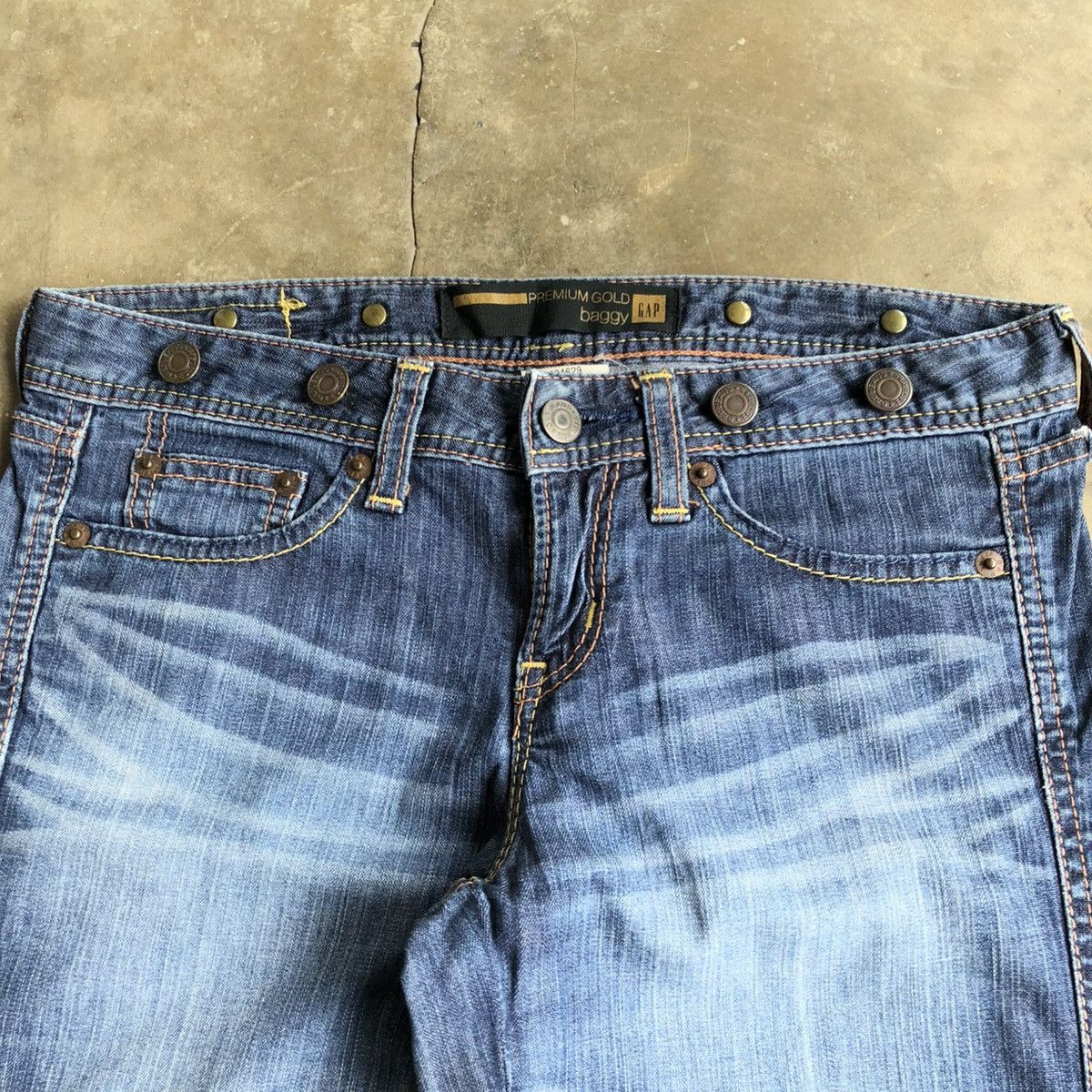 If Six Was Nine 🇯🇵 2000s Gap Multi Button Flared Bootcut Faded Jeans Blue Size US 29 - 5 Thumbnail