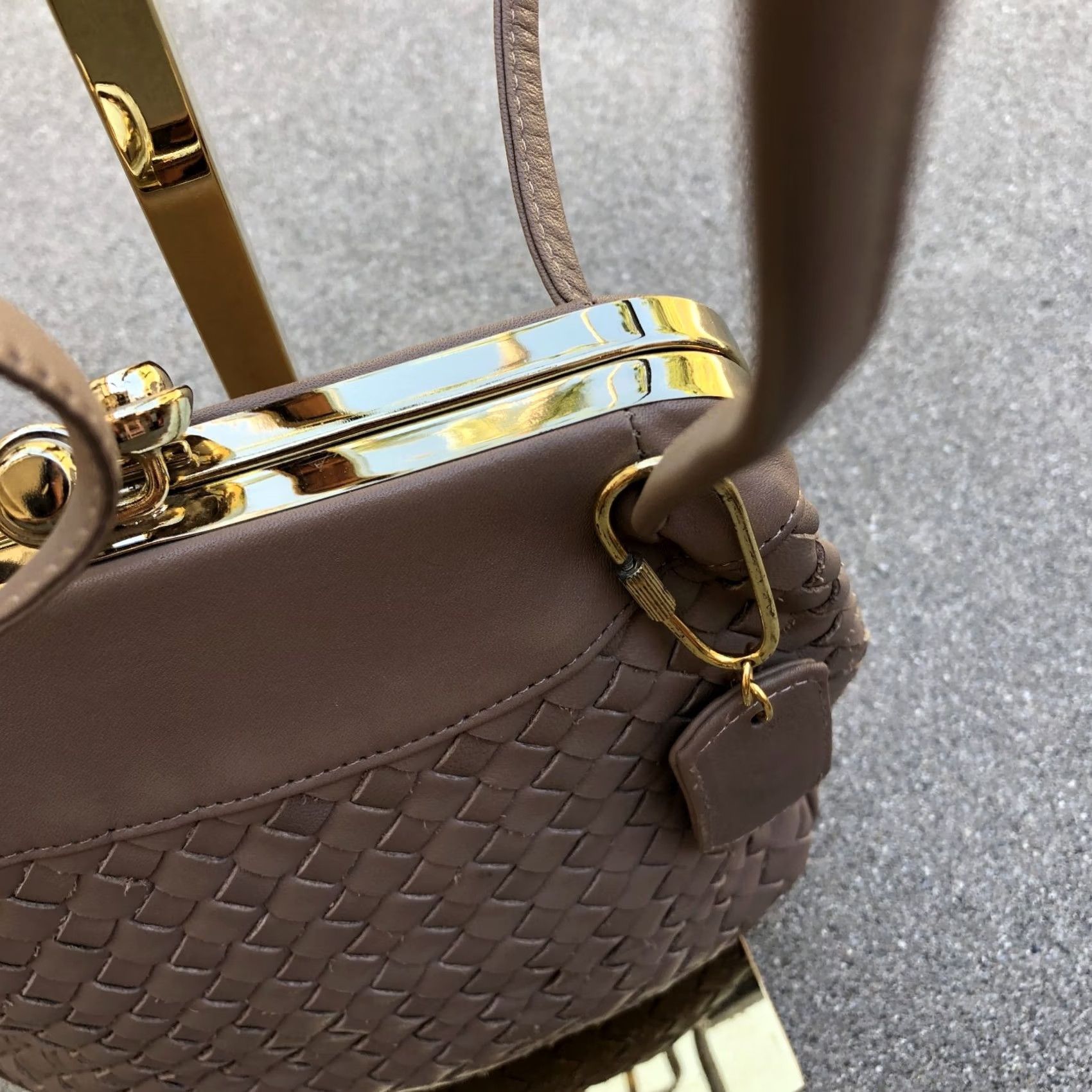 Frame VINTAGE Carriage Court Shoulder Bag Brown Leather Purse Crossbody Clasp Frame Woven Size ONE SIZE - 4 Thumbnail