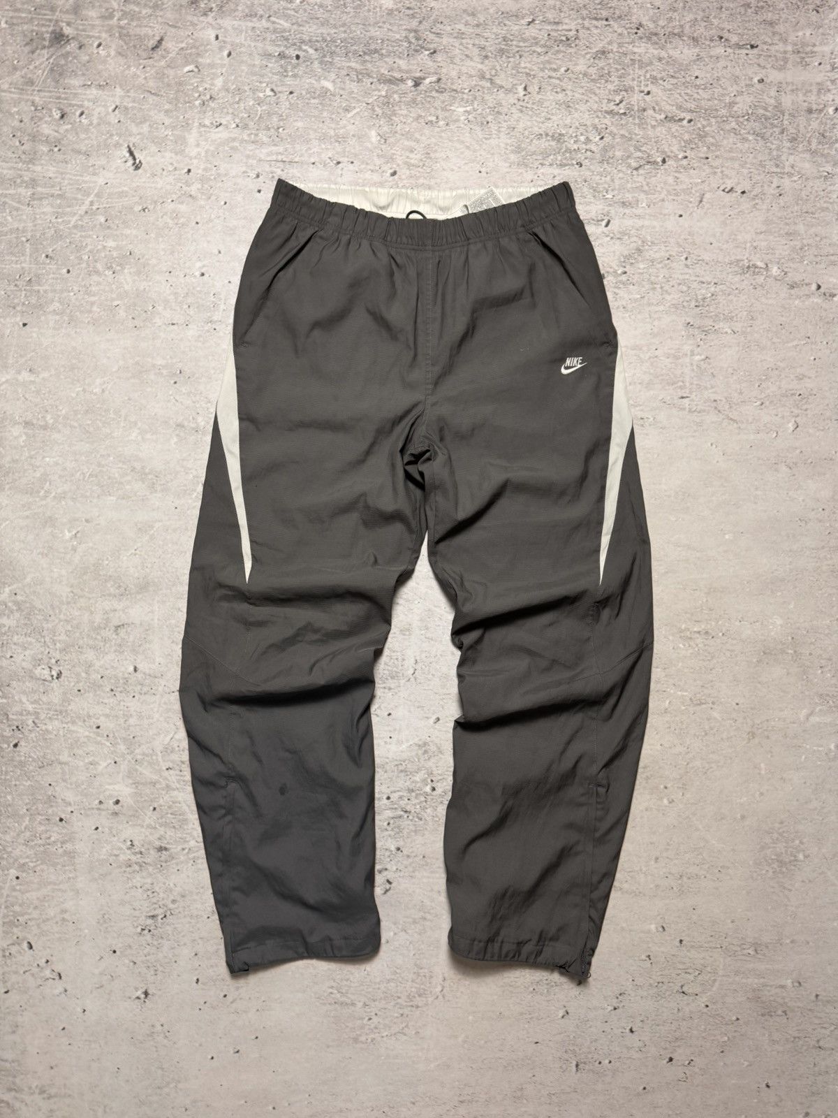 Nike × Vintage NIKE VINTAGE BASIC LOGO OVERSIZE BAGGY PANTS Size US 34 / EU 50 - 1 Thumbnail