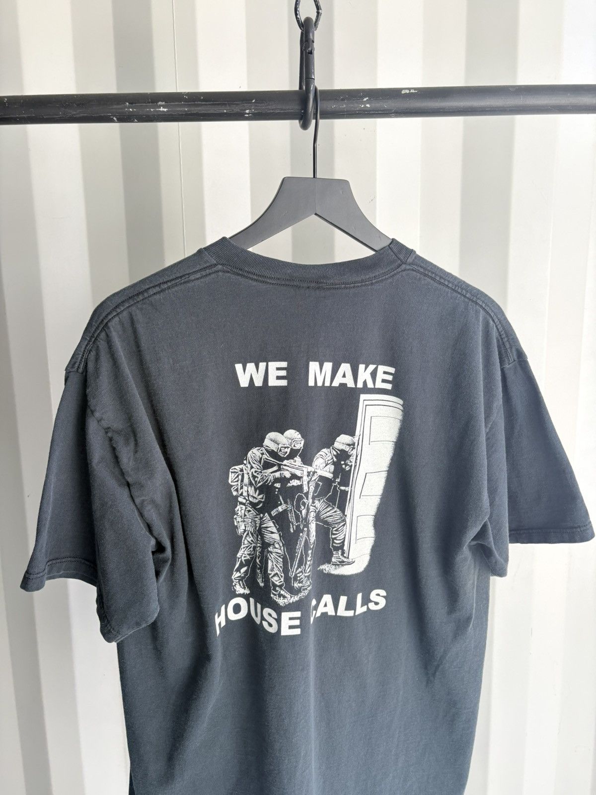 Vintage We Make House Calls Faded Distressed Shirt ERD GRUNGE Size US XL / EU 56 / 4 - 3 Thumbnail
