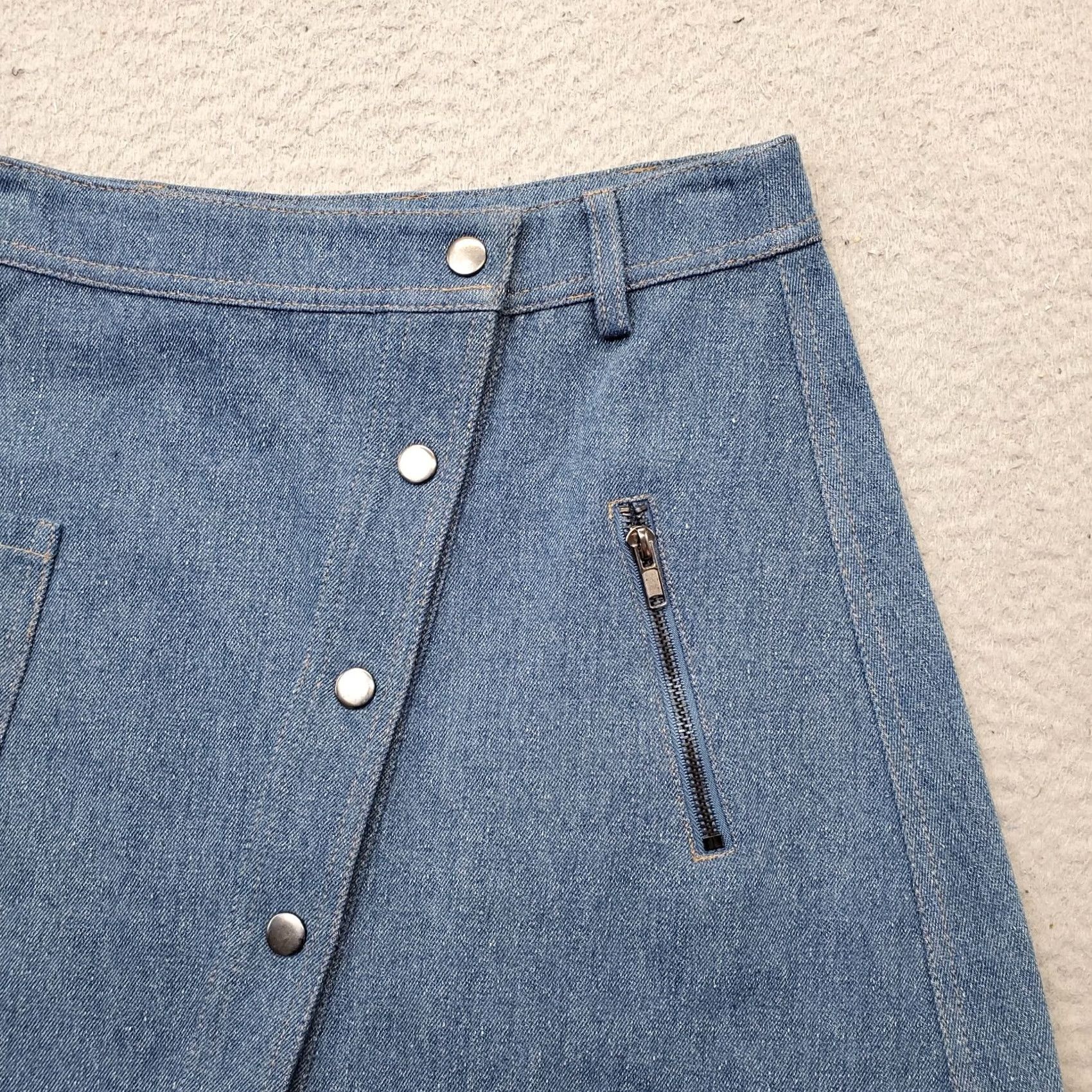 Denime J.O.A. Los Angeles A-Line Skirt Womens S Blue Denim Zip Pocket Snap Front Skirt Womens Size S Short Denim Pocket Front Blue Size 28" / US 6 / IT 42 - 6 Thumbnail