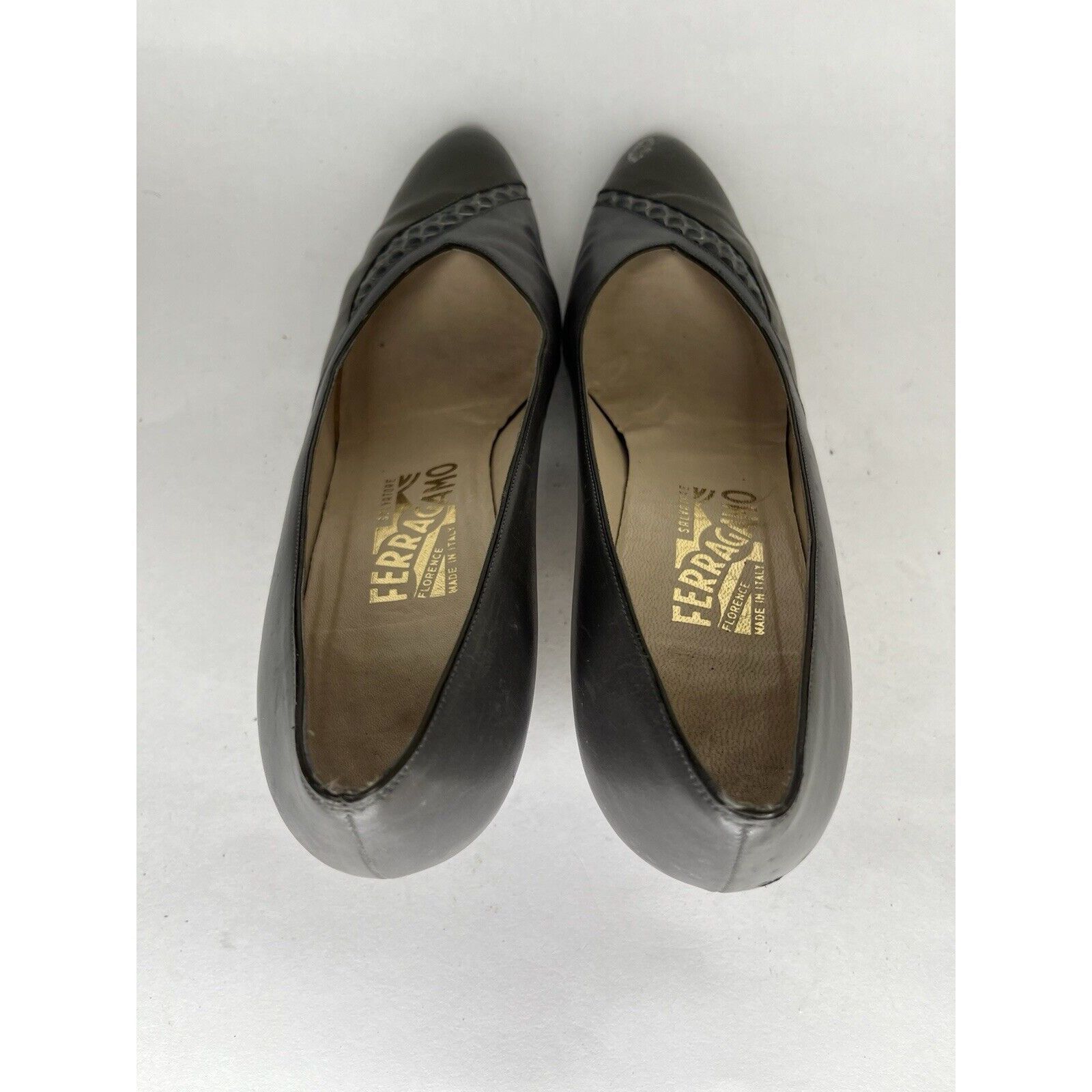 Salvatore Ferragamo Salvatore Ferragamo Gray Leather Green Dress Heels Women’s S Size US 10 / IT 40 - 11 Thumbnail