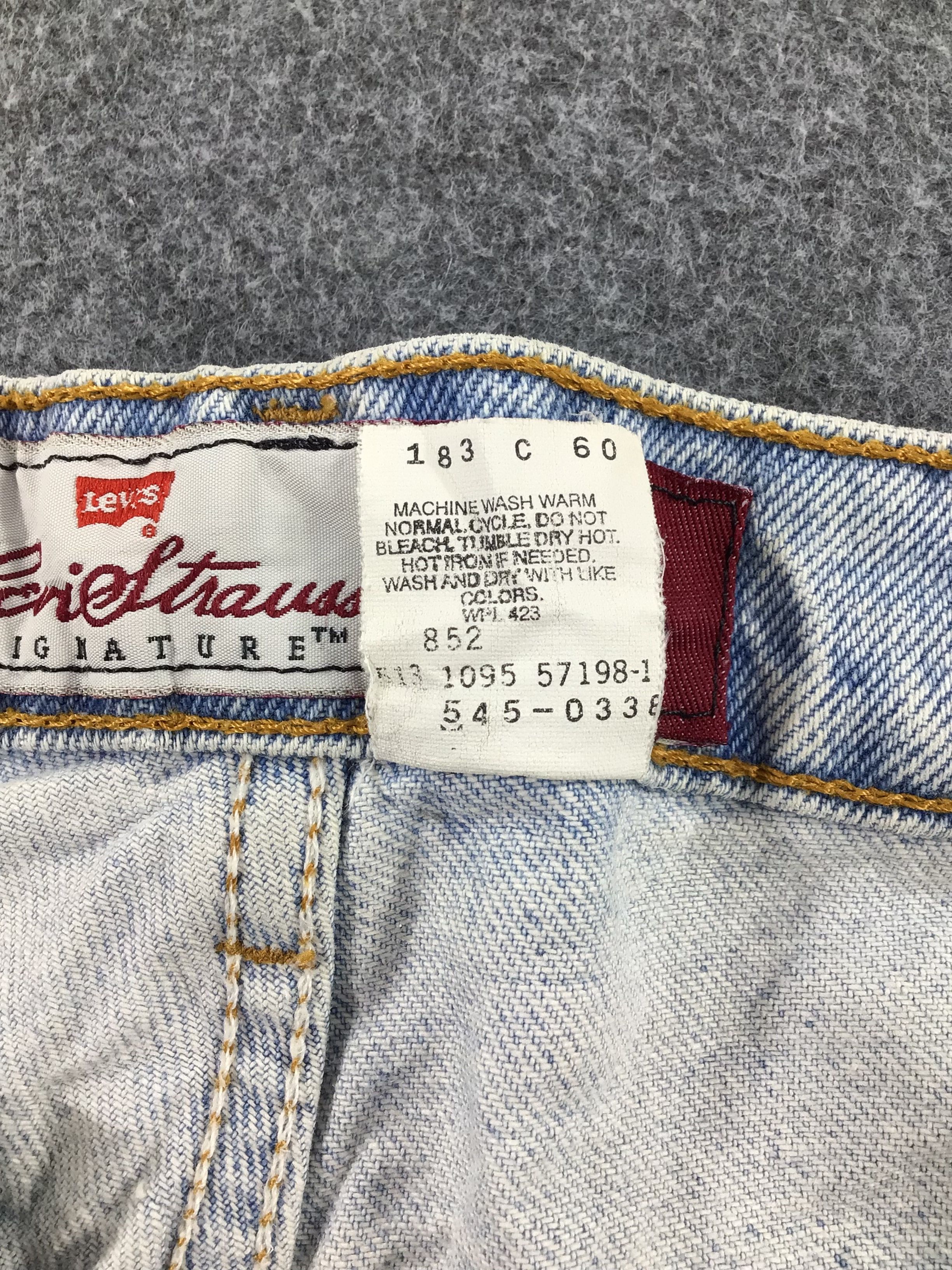 Levi's Vintage Levi's Jeans 545 Loose Fit Light Wash Denim KJ279 Size US 37 - 10 Thumbnail