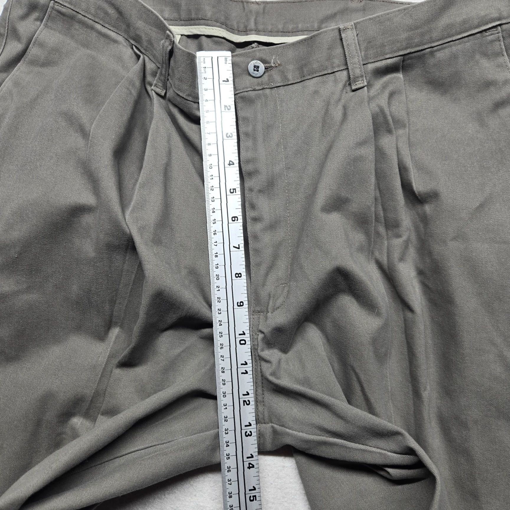 Lee Lee Gray Traveler Chino Pants Regular Men 40 x 30 Gray Solid Straight Front Dress Pants, Stretch, Beltless, Button Zip Closure Mens 40x30 Size US 40 / EU 56 - 6 Thumbnail