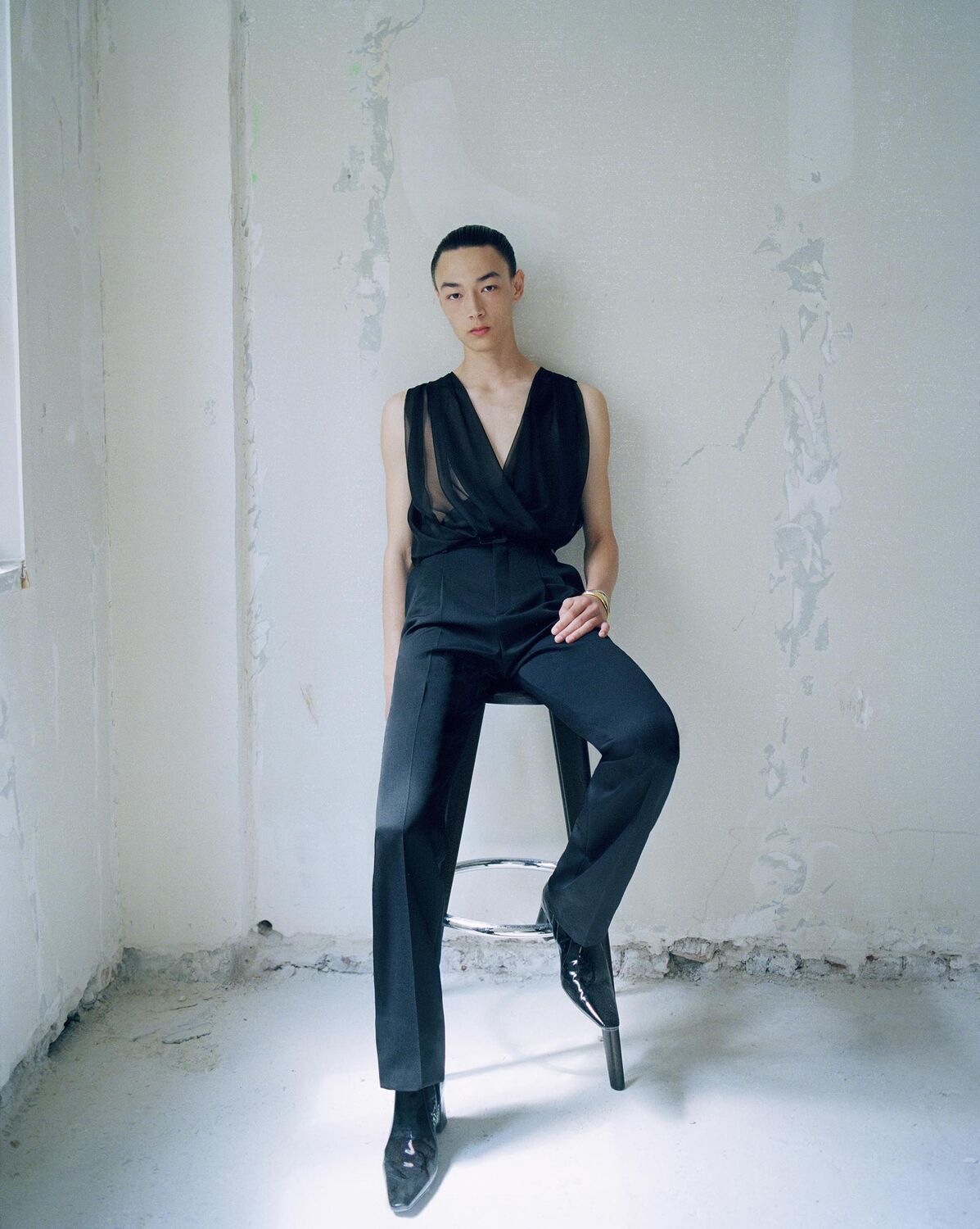 Saint Laurent Paris o1s1wg111124 Wrap Top in Silk Muslin in Black Size US M / EU 48-50 / 2 - 3 Thumbnail