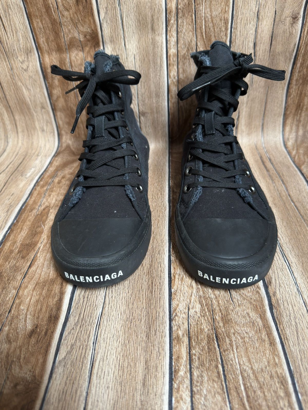 Balenciaga 🕷️🔥🔥distresa paris sneaker Size US 8 / EU 41 - 8 Thumbnail