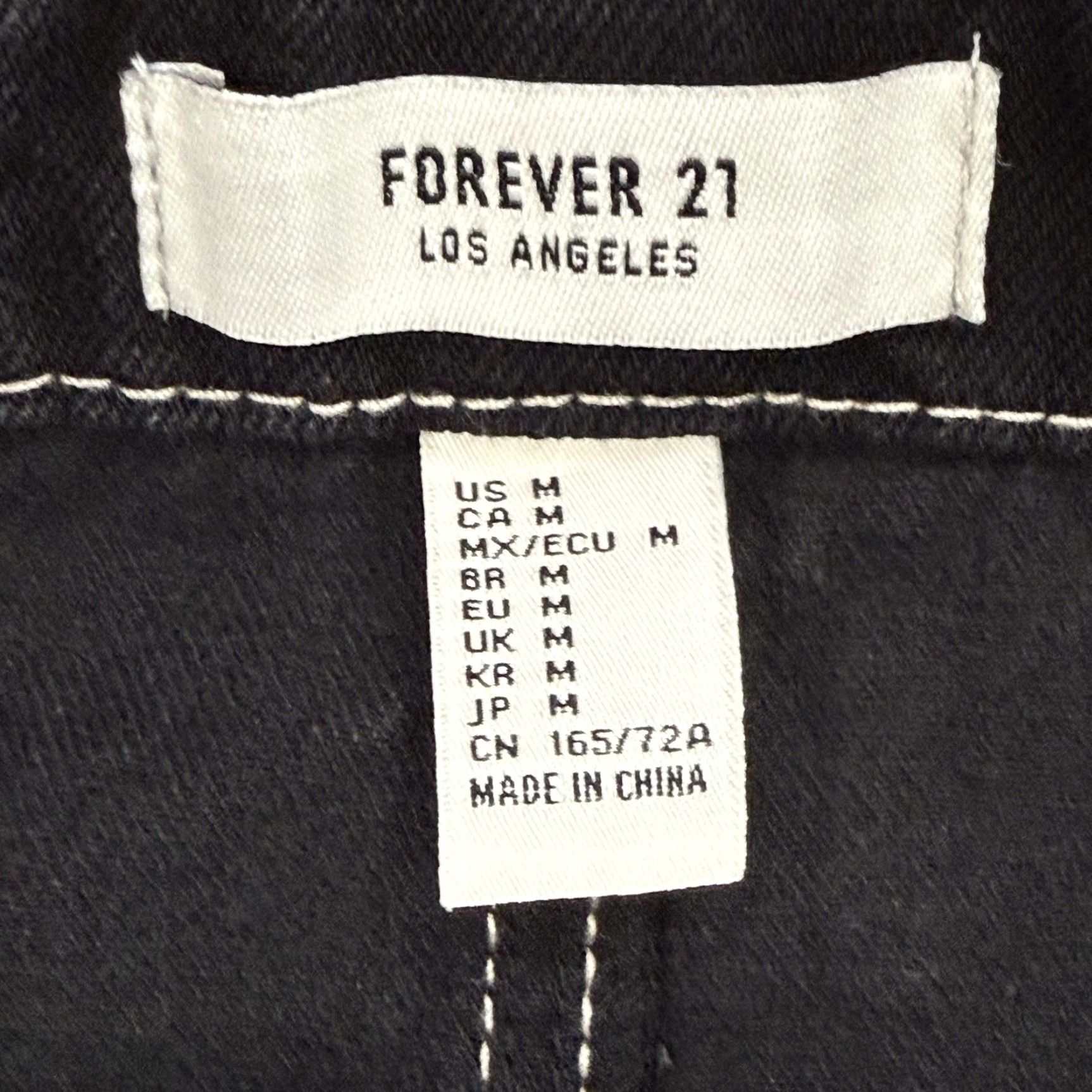 Forever 21 Forever 21 Black Denim Mini Skirt Womens Medium With Pockets Size 32" / US 10 / IT 46 - 2 Thumbnail