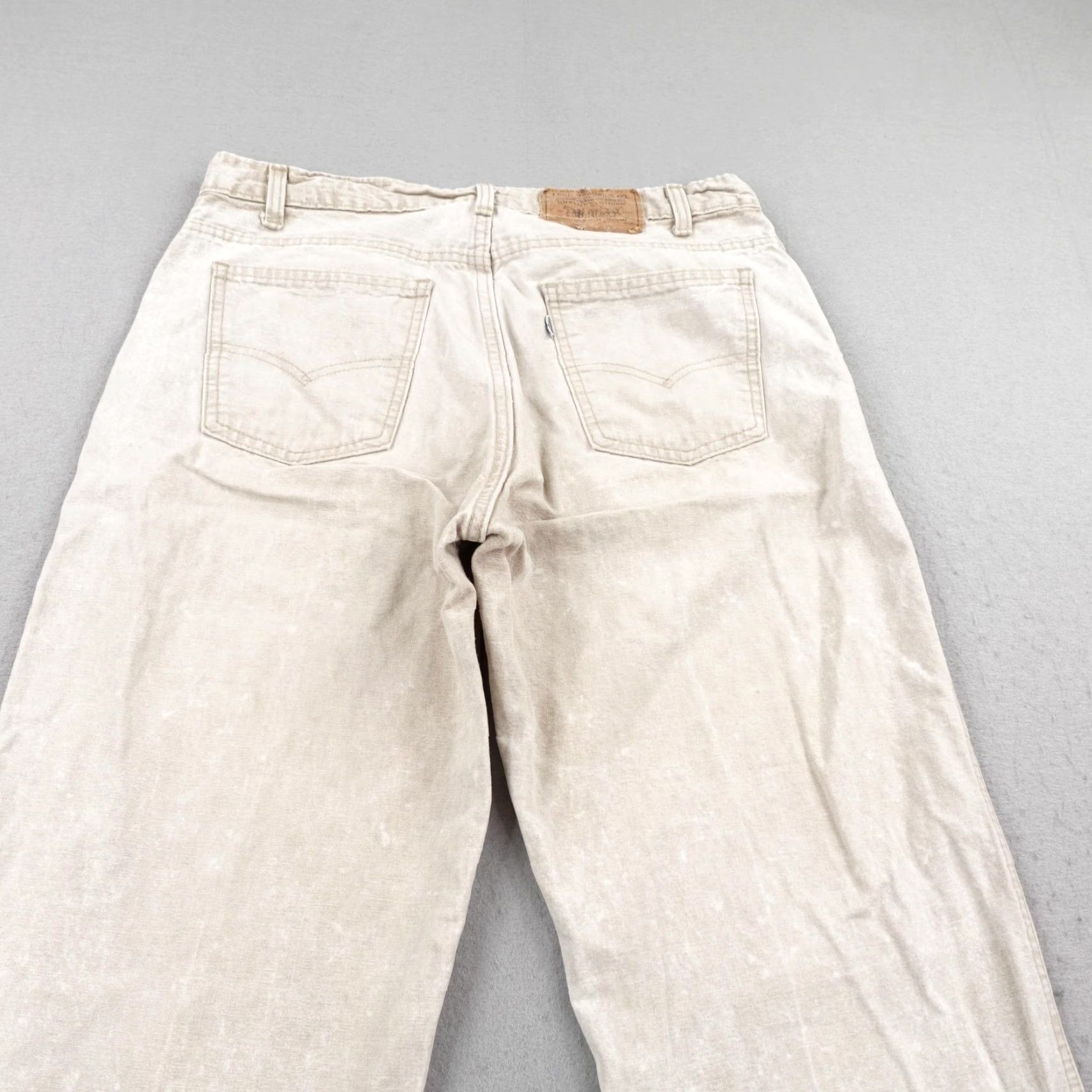 Levi's VINTAGE LevisJeans Jeans Mens 34x30 Beige Denim 550 Relaxed Fit Tapered Leg Faded 80s Size US 34 / EU 50 - 5 Thumbnail