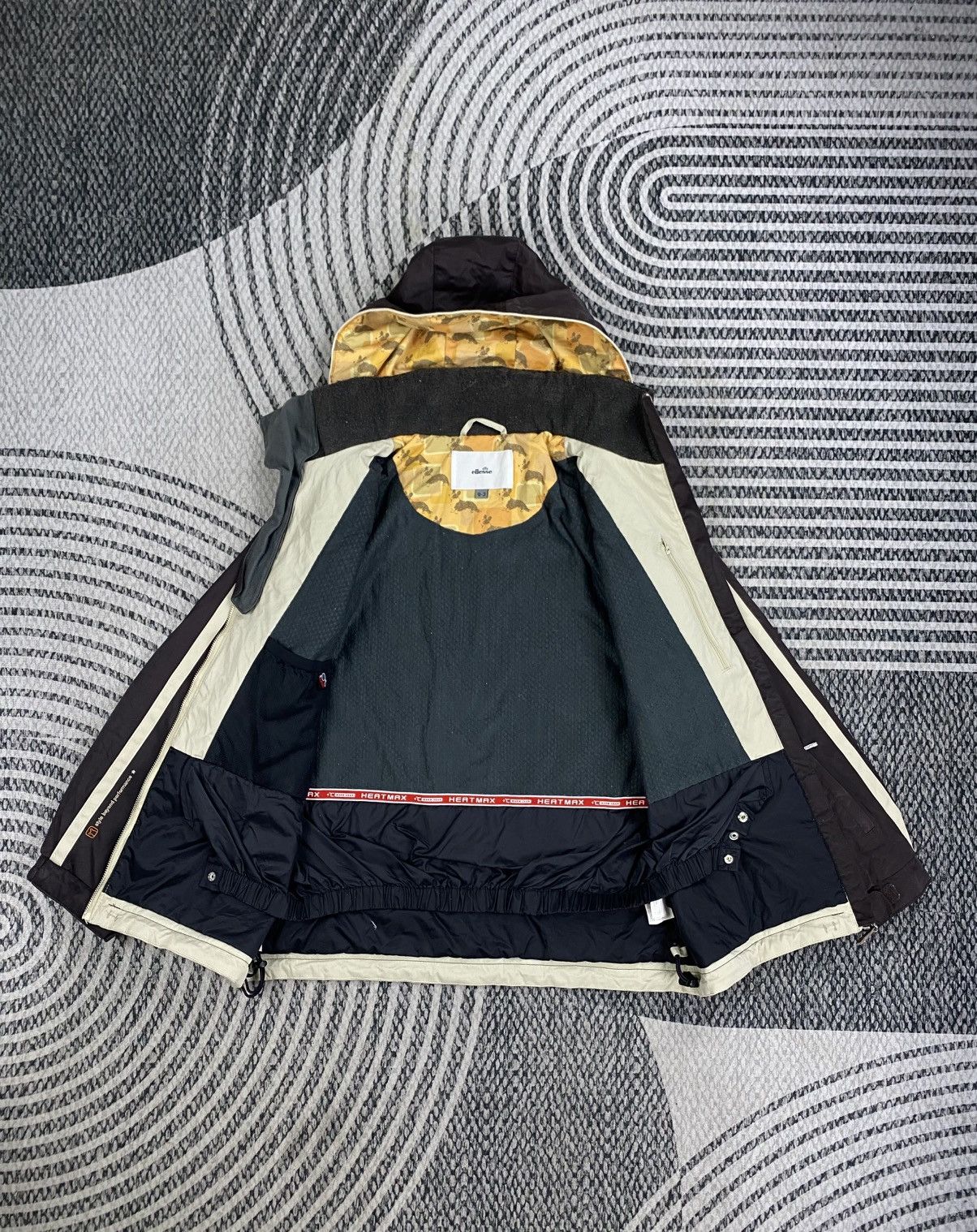Ellesse Vintage Ellesse Dark Brown Hooded Jacket Size US M / EU 48-50 / 2 - 5 Thumbnail