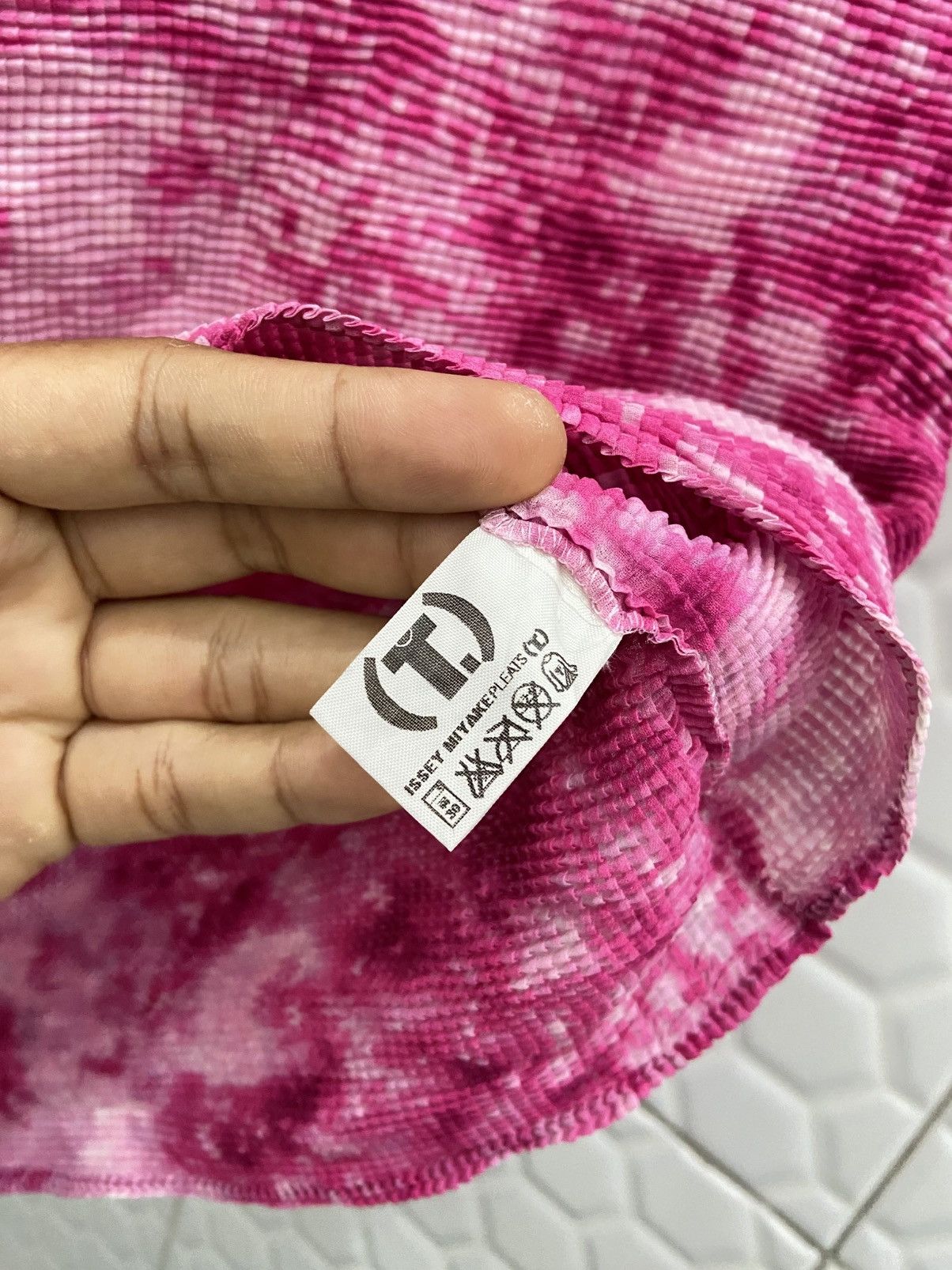 Issey Miyake × Pleats Please Issey Miyake Issey Miyake Pleats Please Tie Dye Sleeveless Size M / US 6-8 / IT 42-44 - 5 Thumbnail