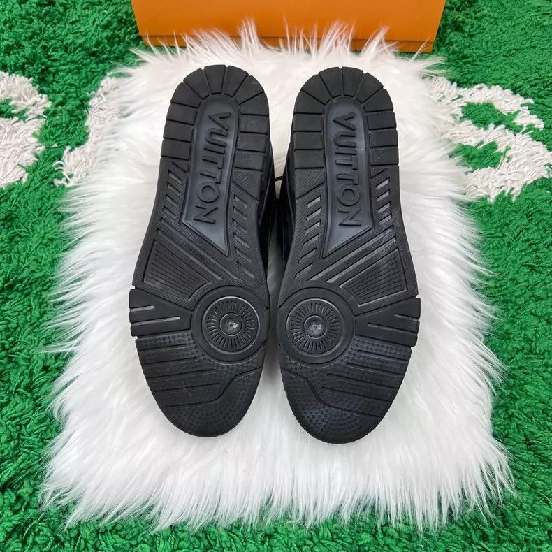 Louis Vuitton Louis Vuitton 25 year old Darth Vader Trainer shoes Size US 8 / EU 41 - 4 Thumbnail