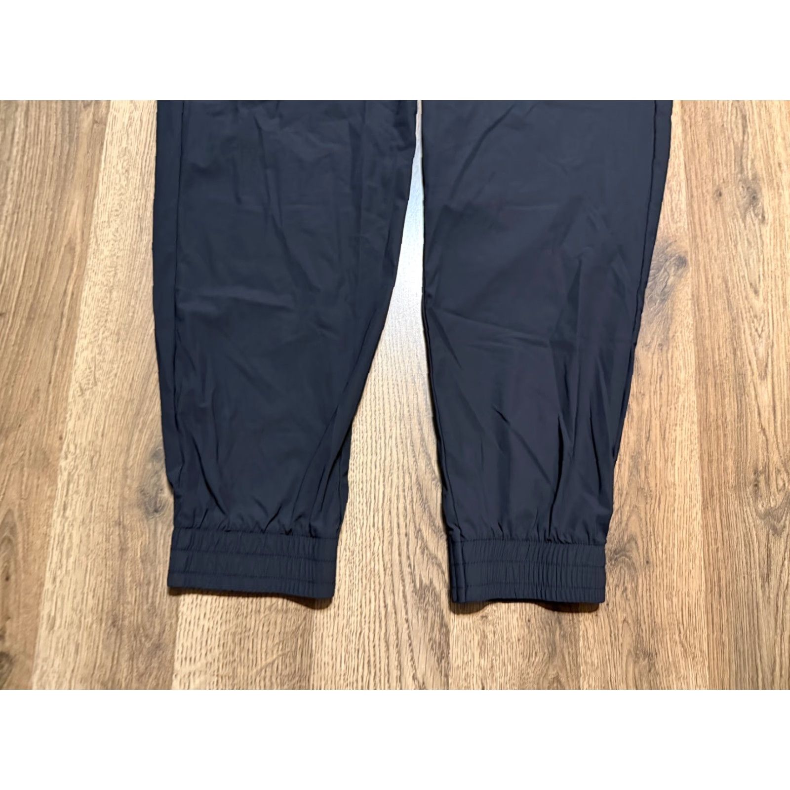 Adidas VINTAGE? No. (Oops) Size 32" / US 10 / IT 46 - 3 Thumbnail