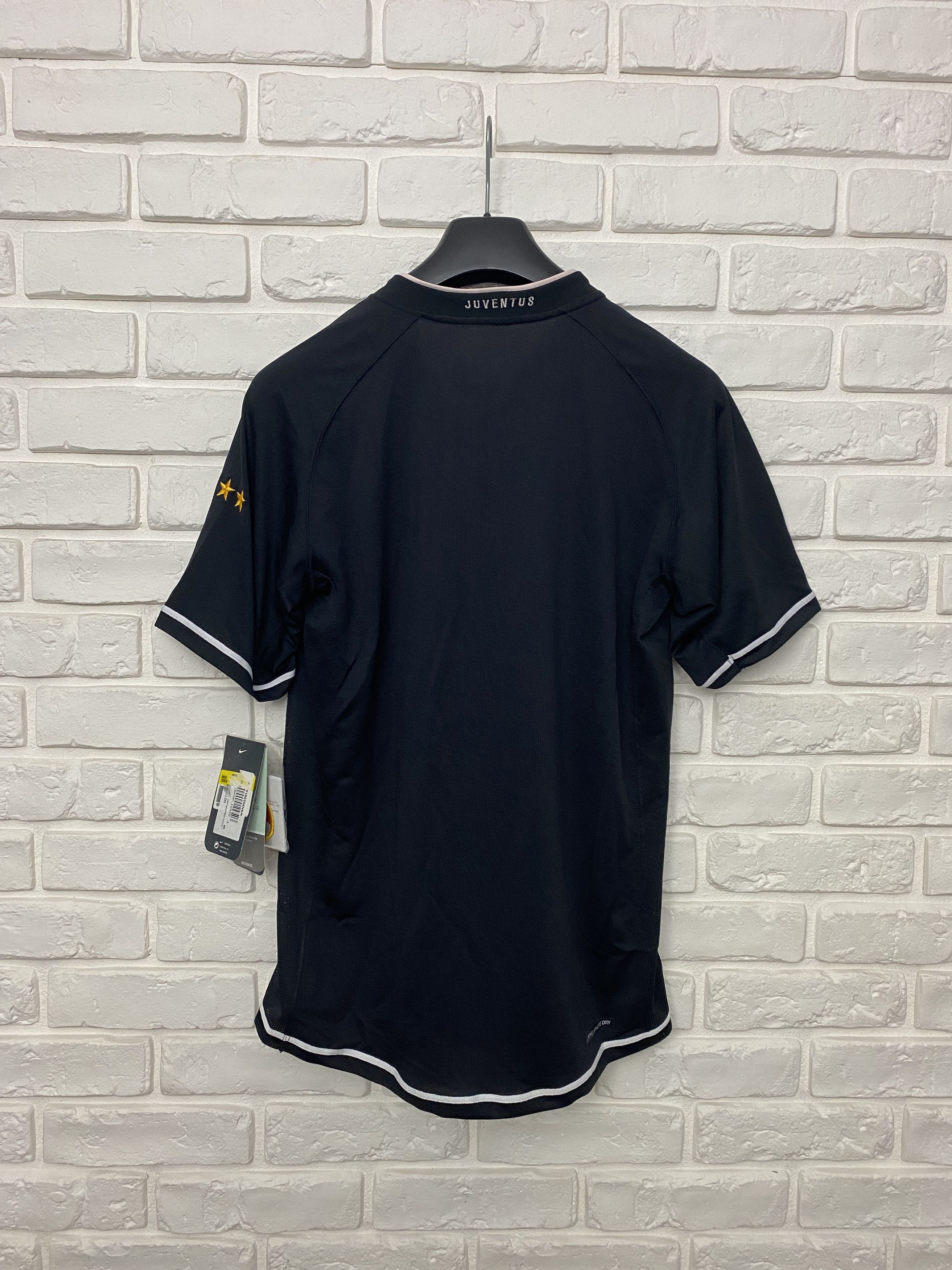 Nike BNWT Juventus FC 2006 2007 Away Football Shirt Soccer Size S Size US S / EU 44-46 / 1 - 9 Thumbnail
