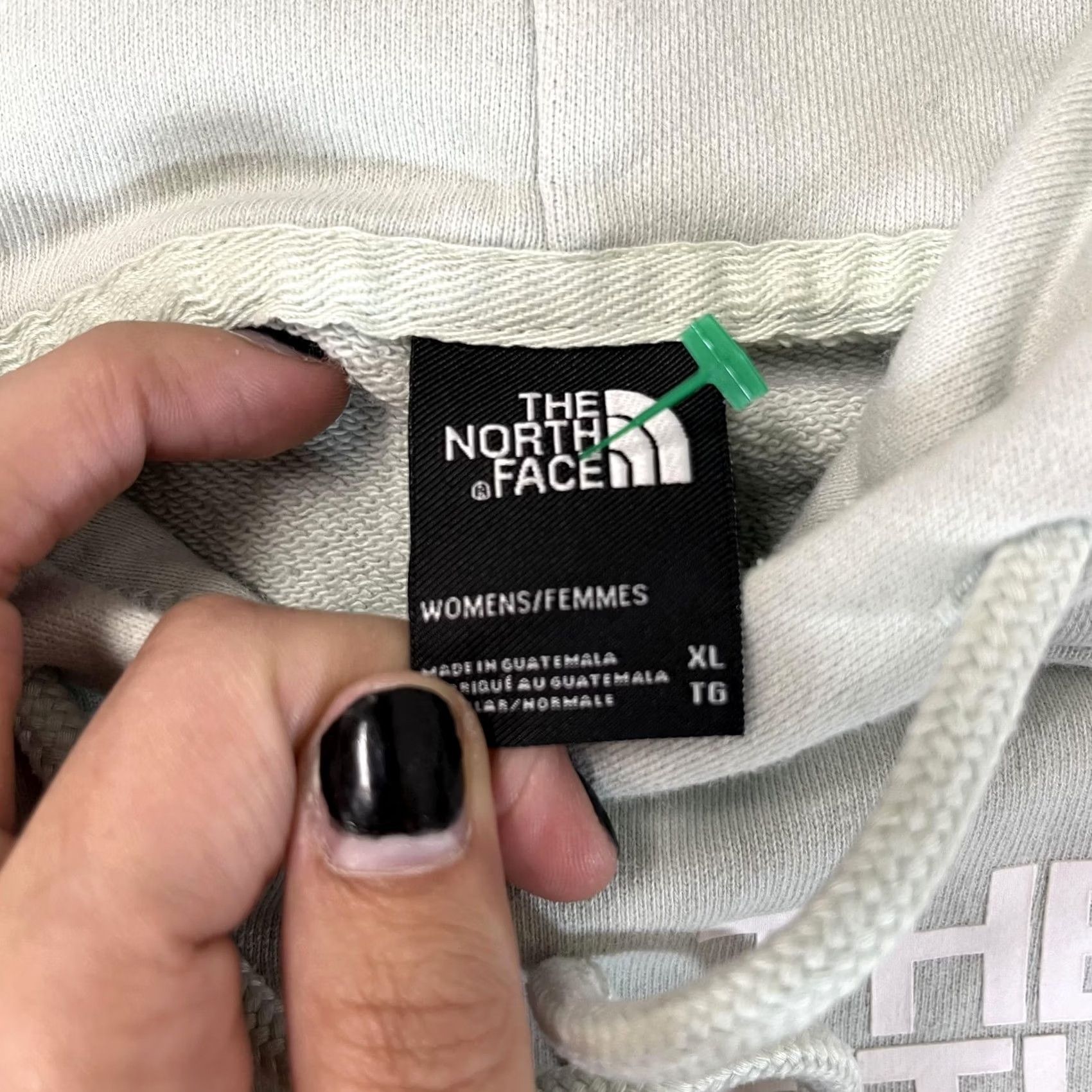 The North Face VINTAGE North Face Hoodie Womens XL Cropped Pullover Sweatshirt Explore Outdoors Size XL / US 12-14 / IT 48-50 - 3 Thumbnail