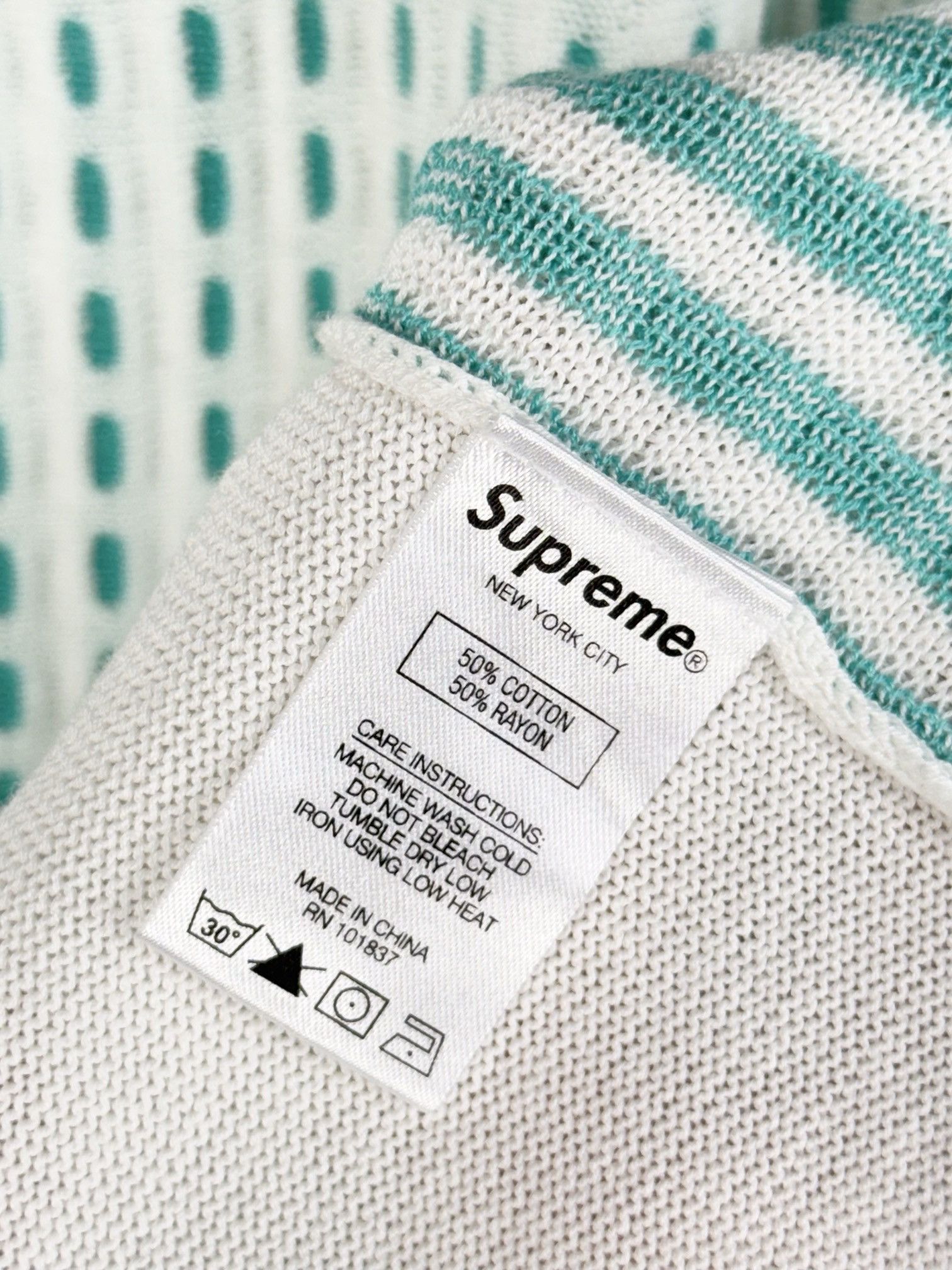 Supreme UNWORN* SS18 Supreme Dashes Zip Up Knit Polo Size US M / EU 48-50 / 2 - 6 Thumbnail