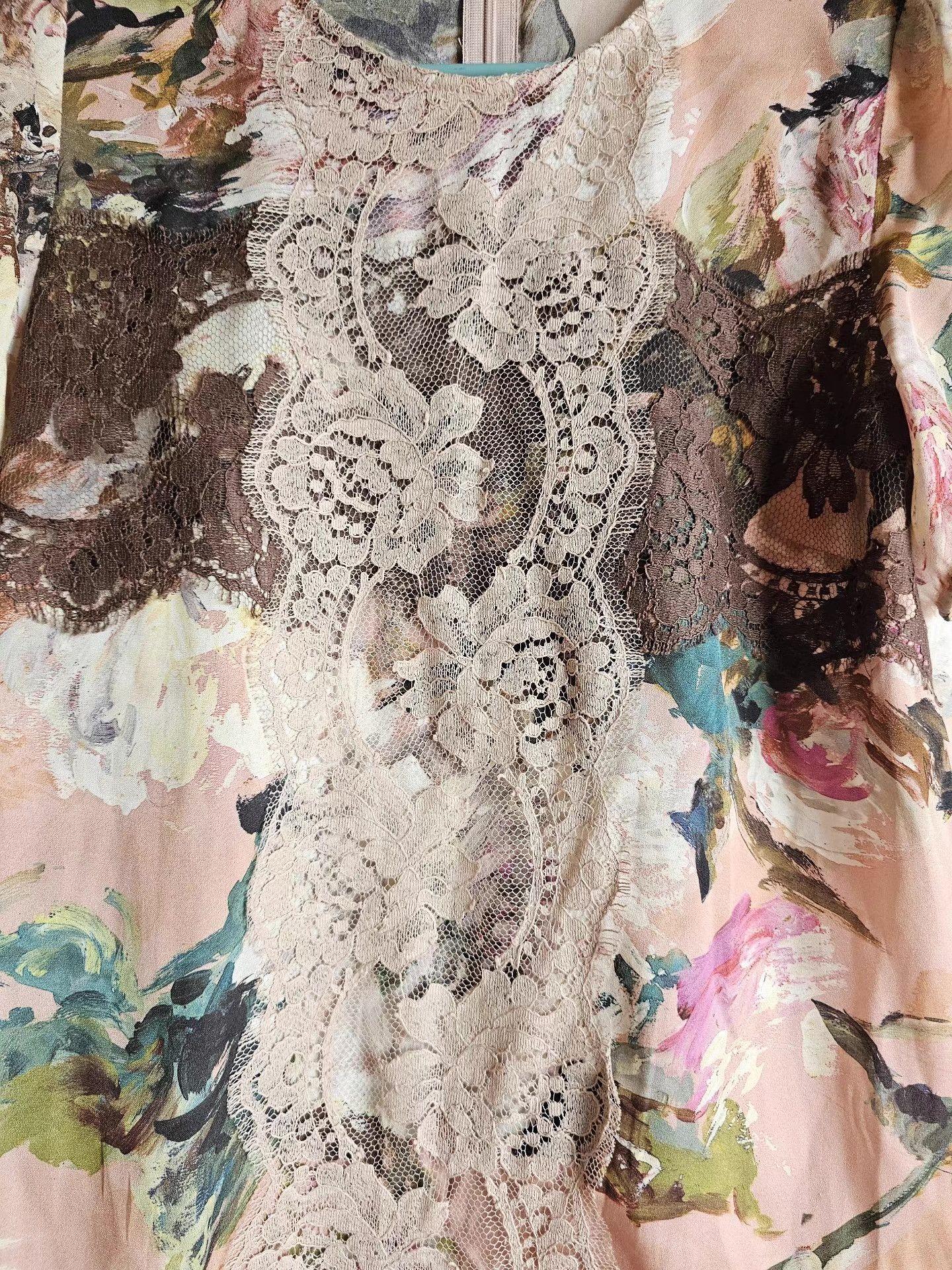 Dolce & Gabbana Dolce & Gabbana Pink Floral Lace Panel Short Sleeve T-shirt. Size US M / EU 48-50 / 2 - 2 Thumbnail