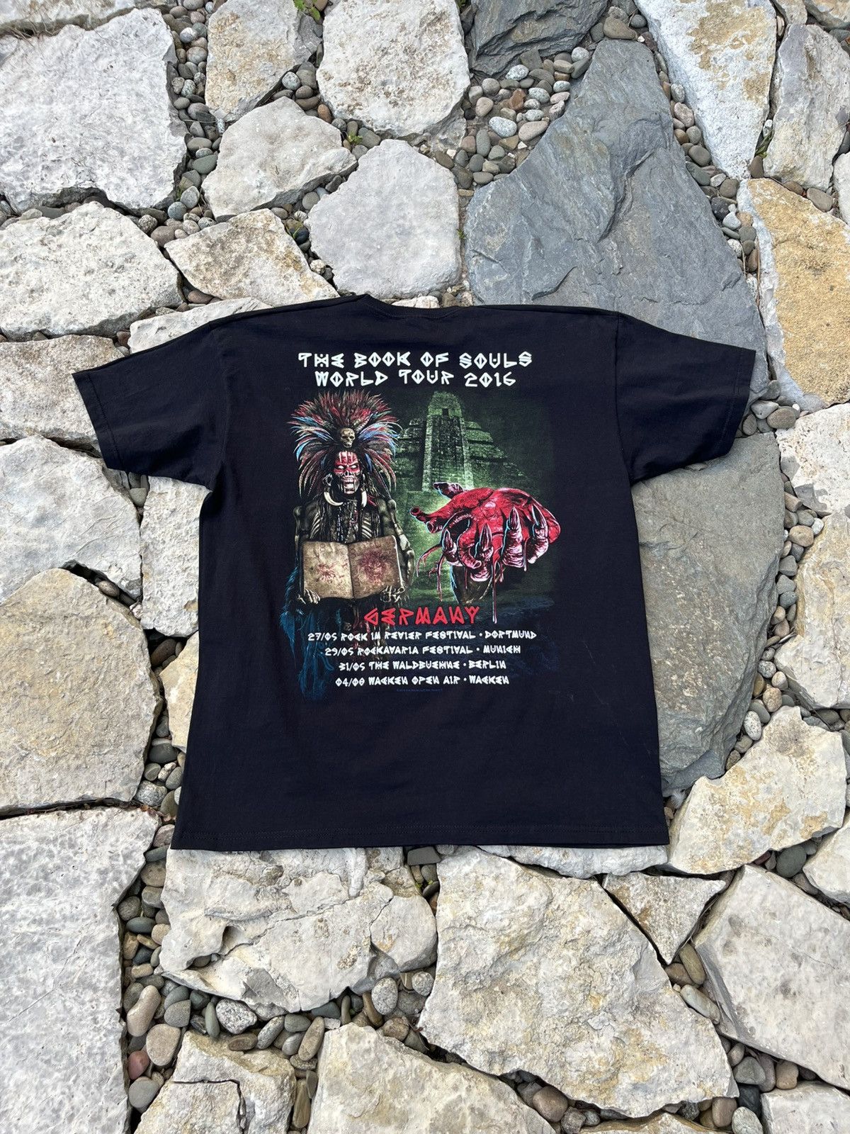 Band Tees × Iron Maiden × Vintage Vintage Iron Maiden Germany flag the book of souls tour tee Size US XL / EU 56 / 4 - 2 Thumbnail