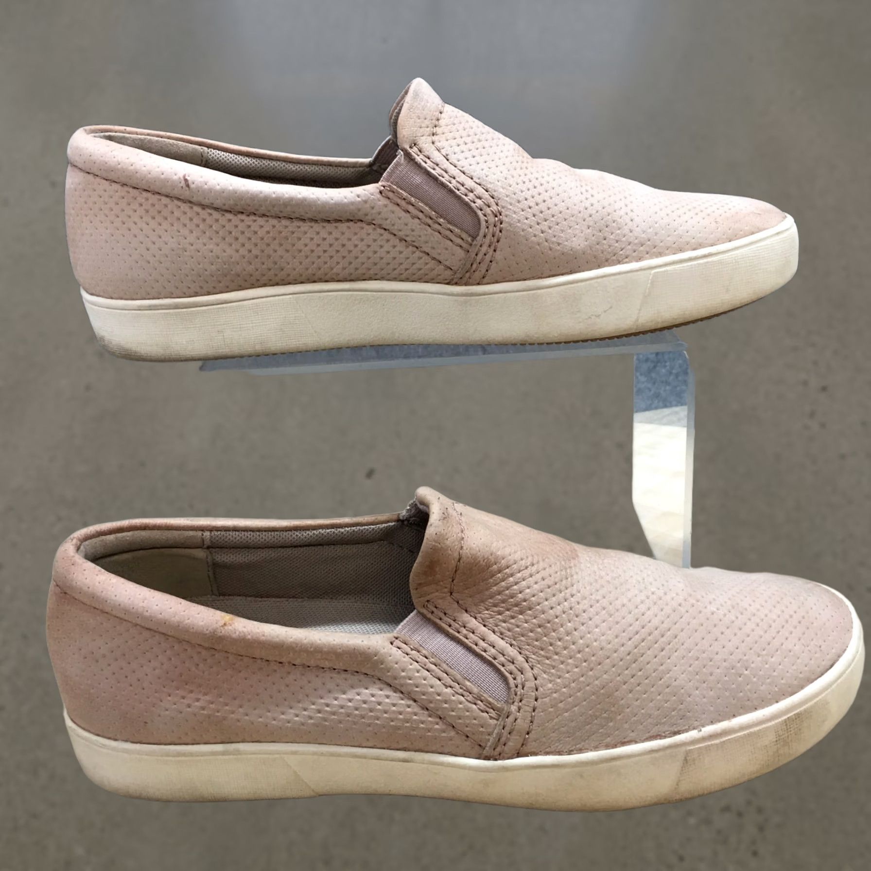 Naturalizer Naturalizer Sneakers Womens 8M Beige Marianne Slip On Perforated Leather Casual Size US 8 / IT 38 - 1 Thumbnail