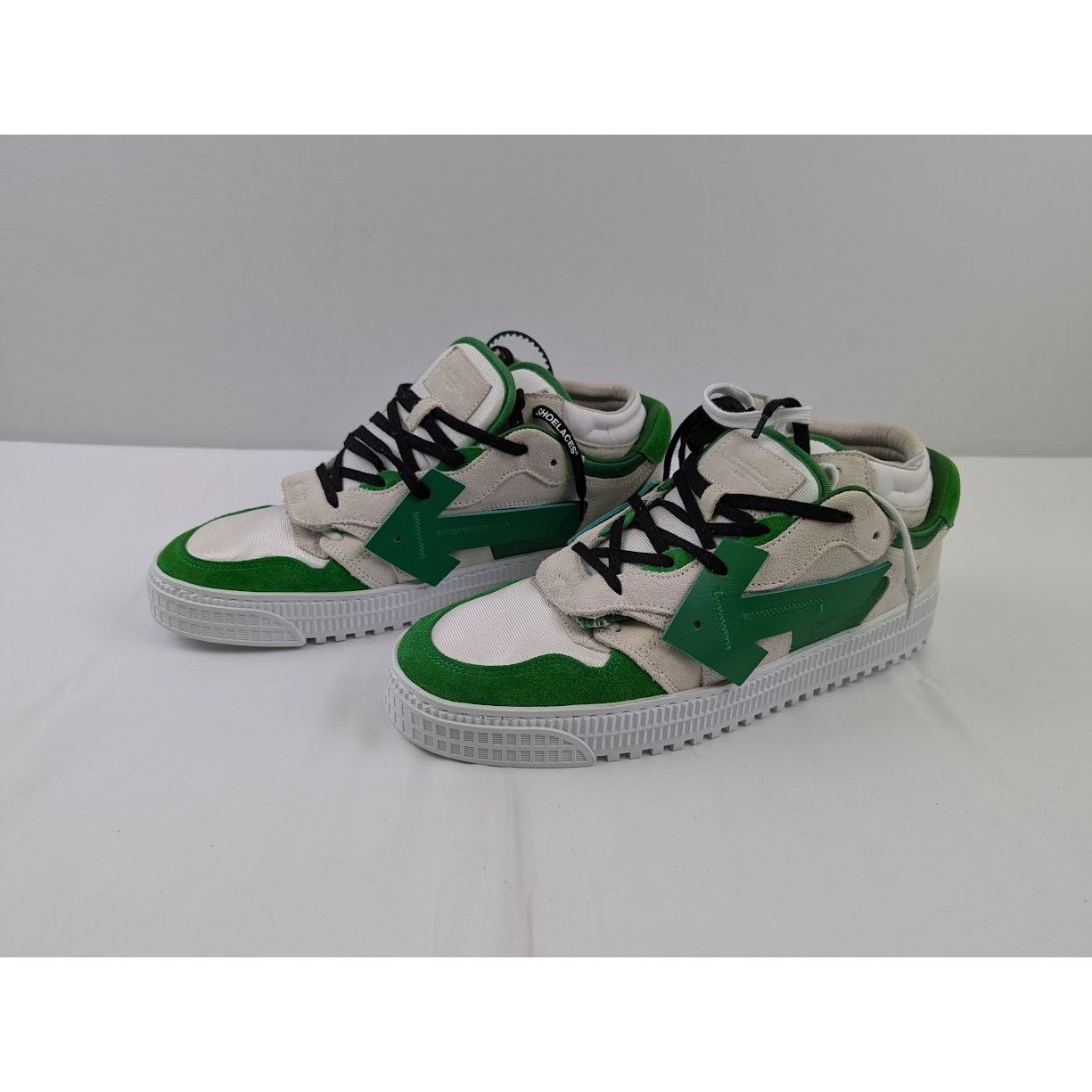 Off-White o1rshd1 Floating Arrow Sneakers in White / Green Size US 13 / EU 46 - 13 Thumbnail