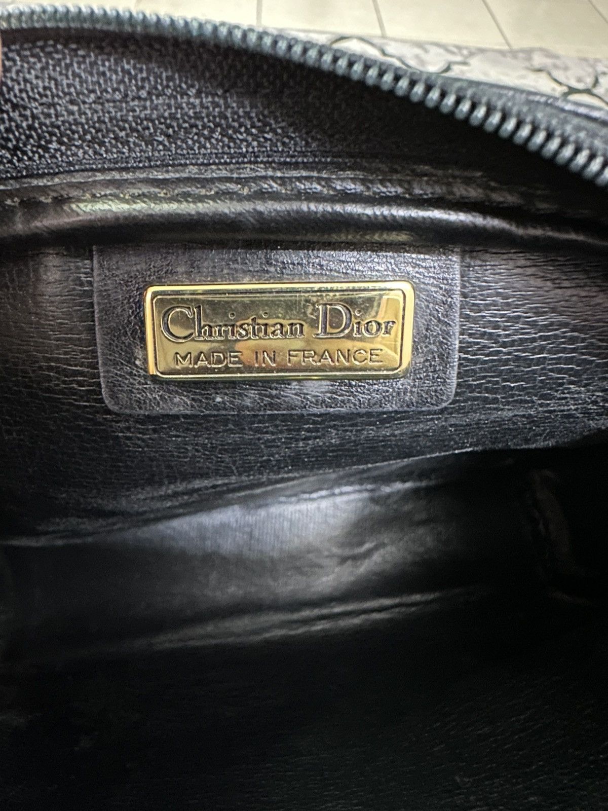 Dior AUTHENTIC VINTAGE CHRISTIAN DIOR BLACK LEATHER CROSSBODY BAG Size ONE SIZE - 19 Thumbnail