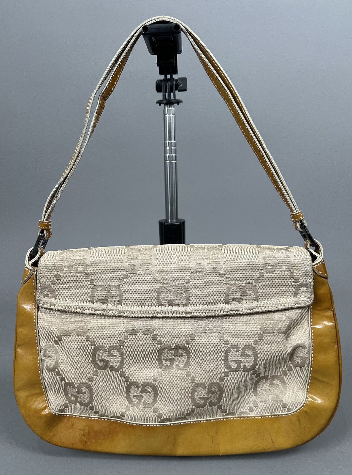 Gucci Gucci - Vintage GG Canvas Beige - Yellow Patent Leather Bag Size ONE SIZE - 4 Thumbnail