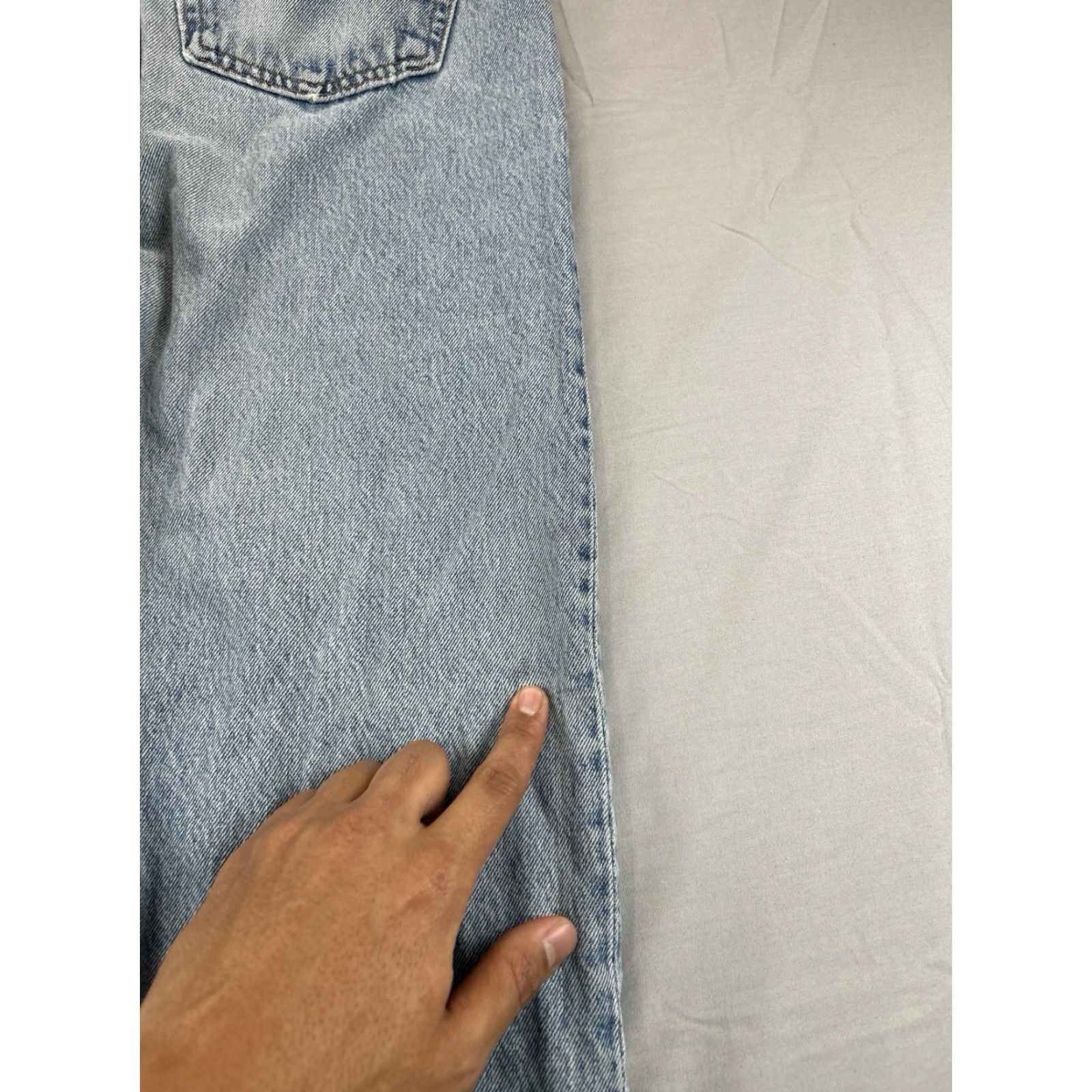 Levi's VINTAGE Levi's 501 Jeans Straight 34 USA Made 90s 34x32 Button Fly Men Blue Size US 34 / EU 50 - 8 Thumbnail