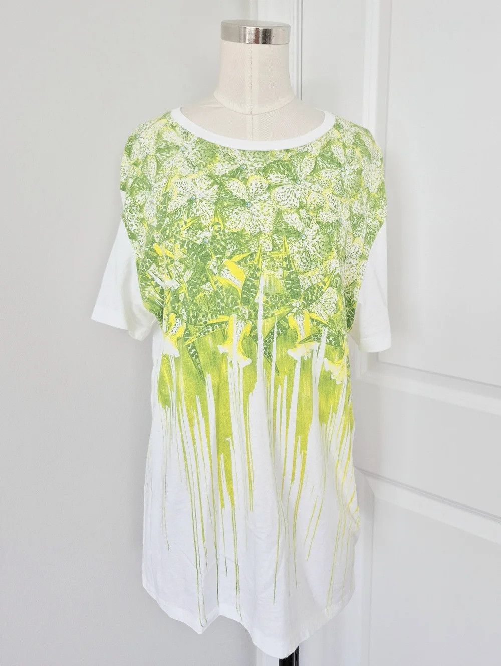 Just Cavalli Beachwear White/Green Graphic Tee Floral Spring Summer Size US L / EU 52-54 / 3 - 2 Thumbnail