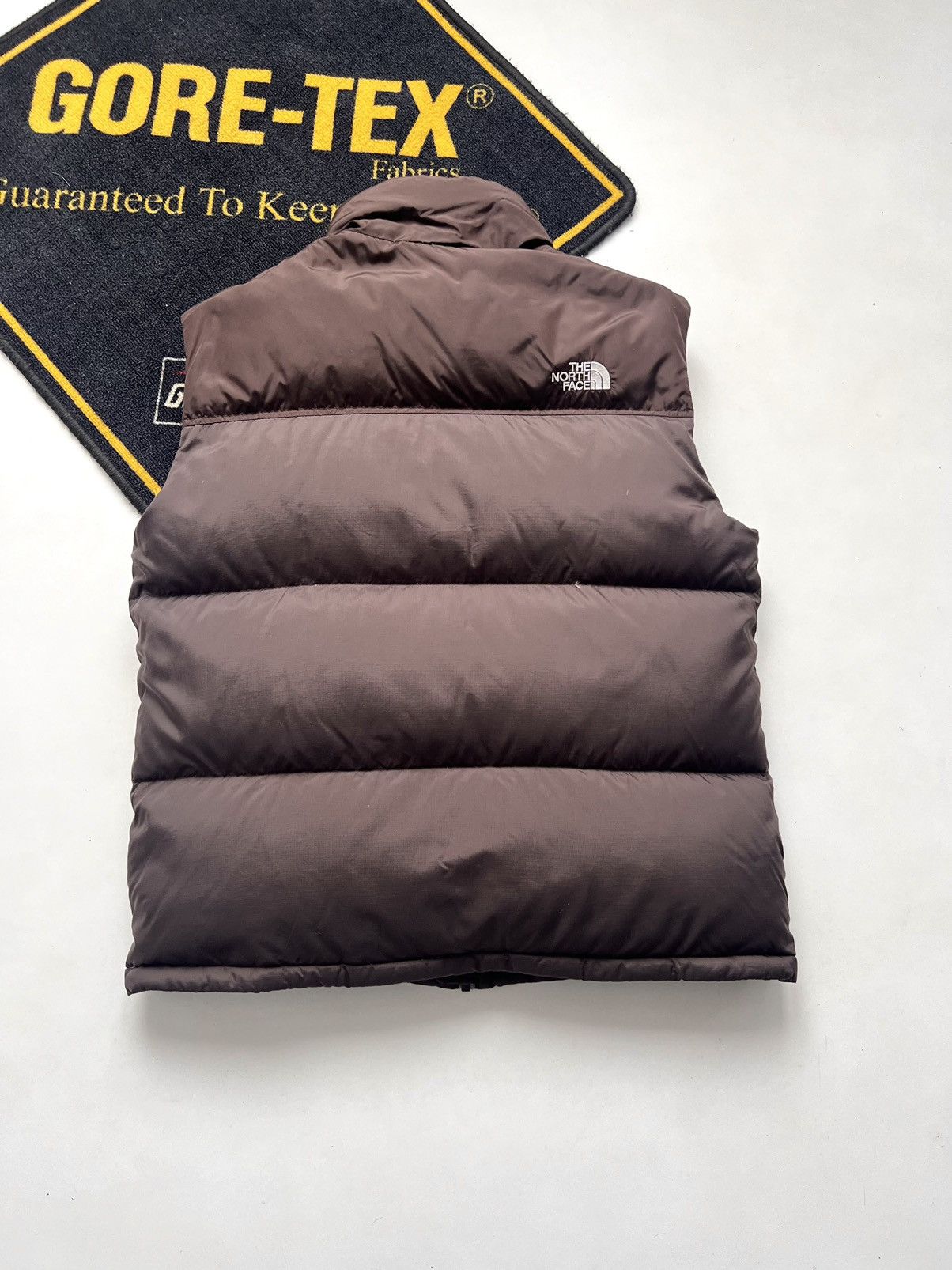 The North Face 2000s The North Face Nuptse Retro Brown 700 Down Vest Size US M / EU 48-50 / 2 - 13 Thumbnail