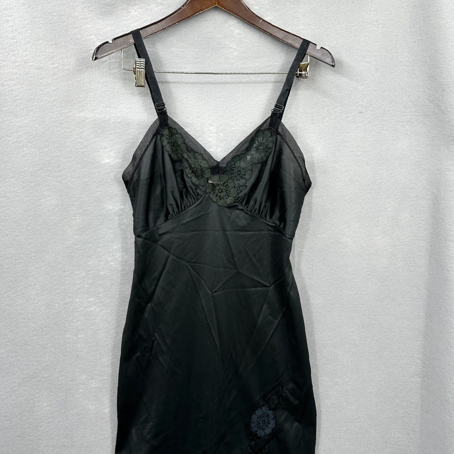 Vintage VINTAGE Vanity Fair 60s Slip Shirt S Nylon Black Bodice Lace Nightgown 1960s Womens Small N/A Size ONE SIZE - 2 Thumbnail