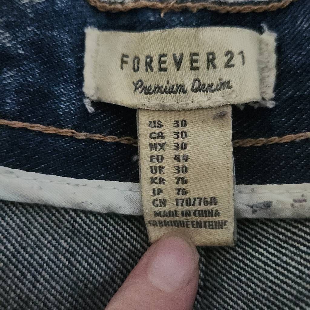Forever 21 Forever 21 Women's Size 30 Blue Denim Button Down High Rise Size 30" / US 8 / IT 44 - 4 Thumbnail