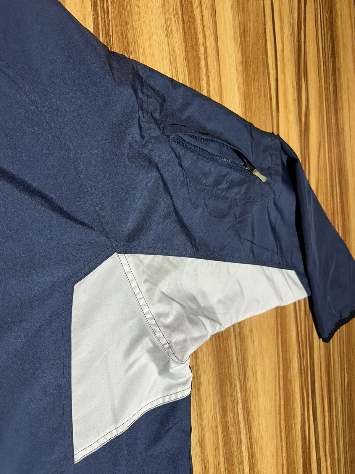 Reebok Vintage 2000s Reebok Men's Navy and WhiteWindbreaker Size2XL Size US XXL / EU 58 / 5 - 7 Thumbnail