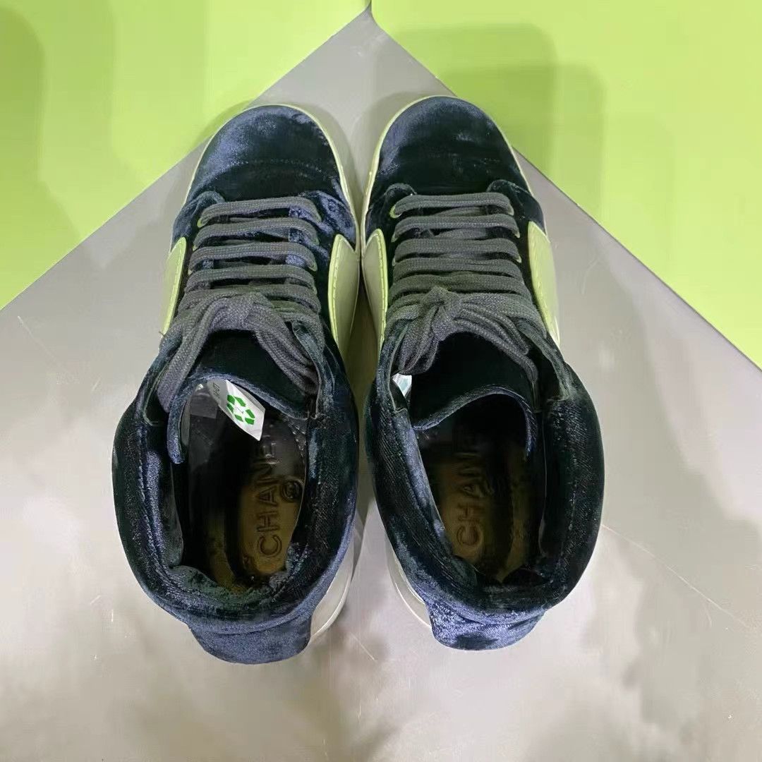 Chanel CHANEL Navy Blue Velvet Sneakers K15 Size US 7.5 / IT 37.5 - 7 Thumbnail