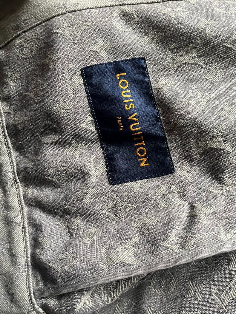 Louis Vuitton Louis Vuitton Grey denim jacket with presbyopic print jacke Size US M / EU 48-50 / 2 - 2 Thumbnail