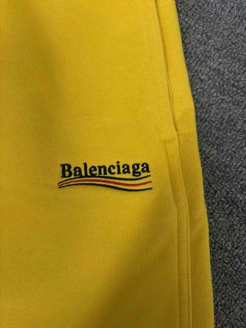 Balenciaga Balenciaga size M Yellow embroidered coke shorts Size US 29 - 3 Thumbnail