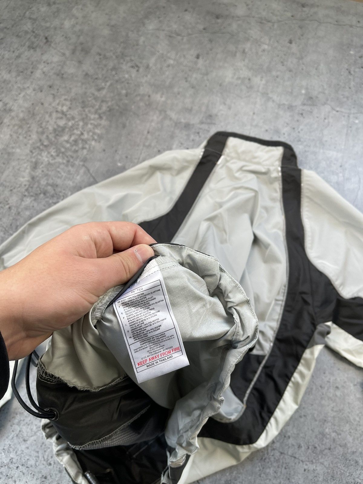 Nike × Vintage Vintage 90s Nike Nylon baggy Bomber Jacket Size US L / EU 52-54 / 3 - 12 Thumbnail