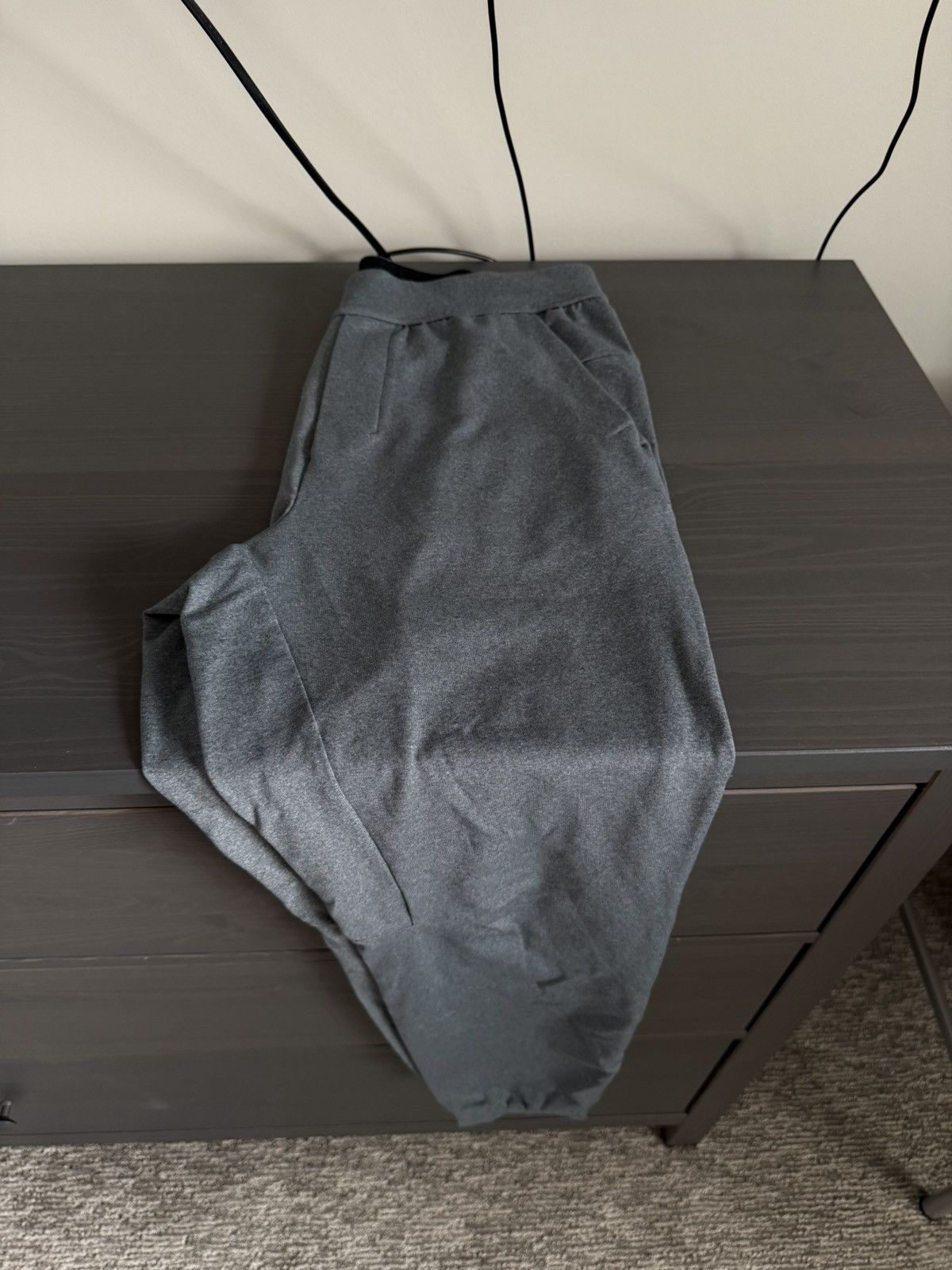 Lululemon Lulu Jogger Sweatpants Size US 31 - 1 Thumbnail