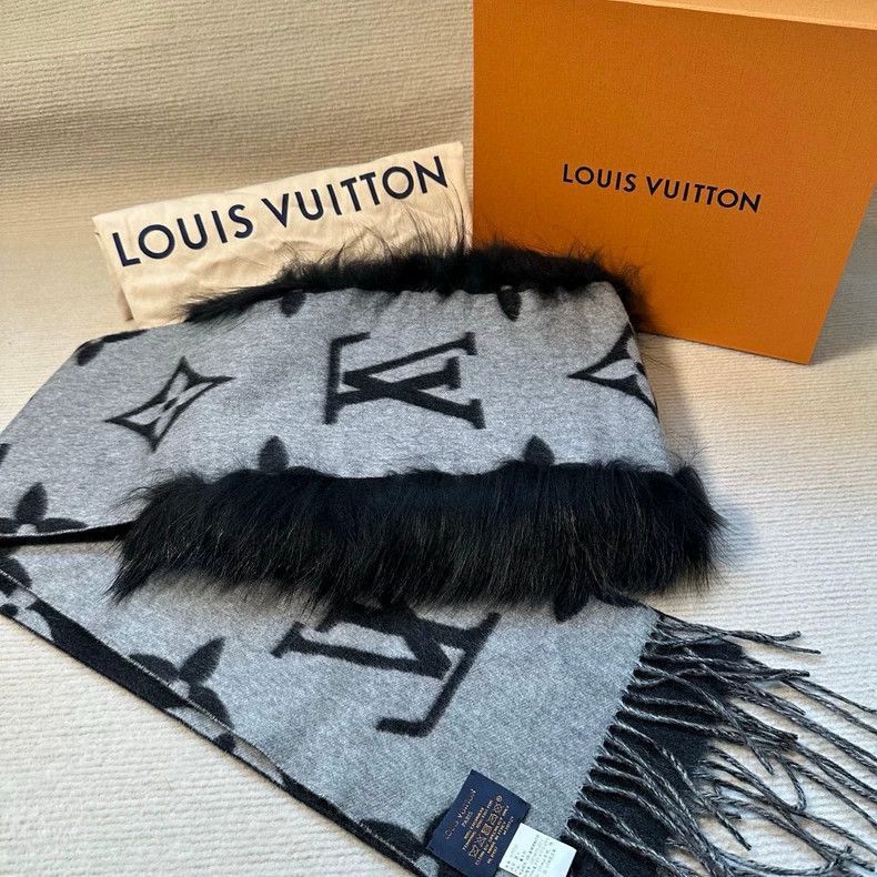Louis Vuitton New LV Cashmere Fox Fur Scarf Shawl-2506 Size ONE SIZE - 2 Thumbnail