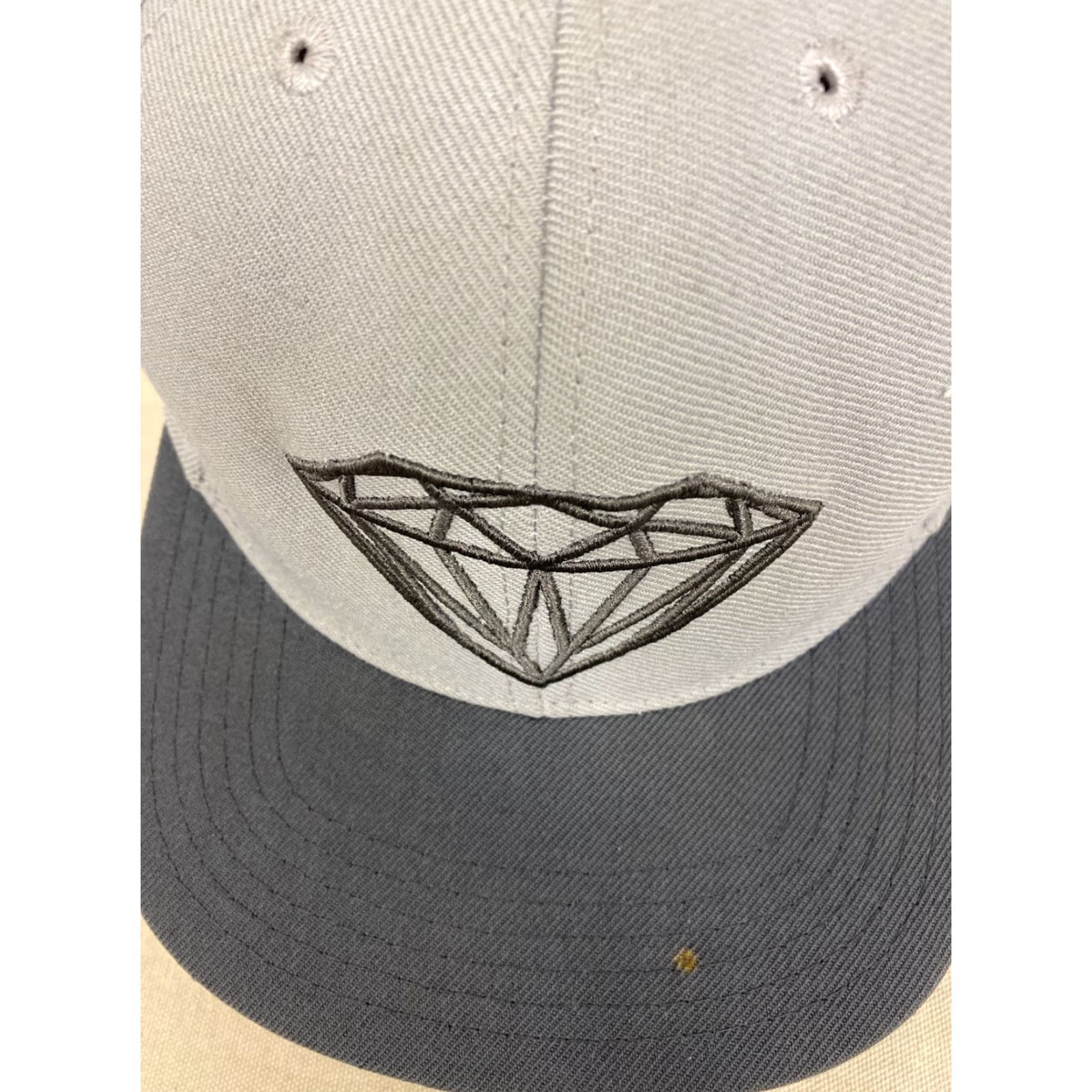 Vintage VINTAGE DIAMOND Brilliant SP Hat SNAPBACK Unisex Adults Adjustable Gray 216 Mens Womens Hat Size ONE SIZE - 3 Thumbnail