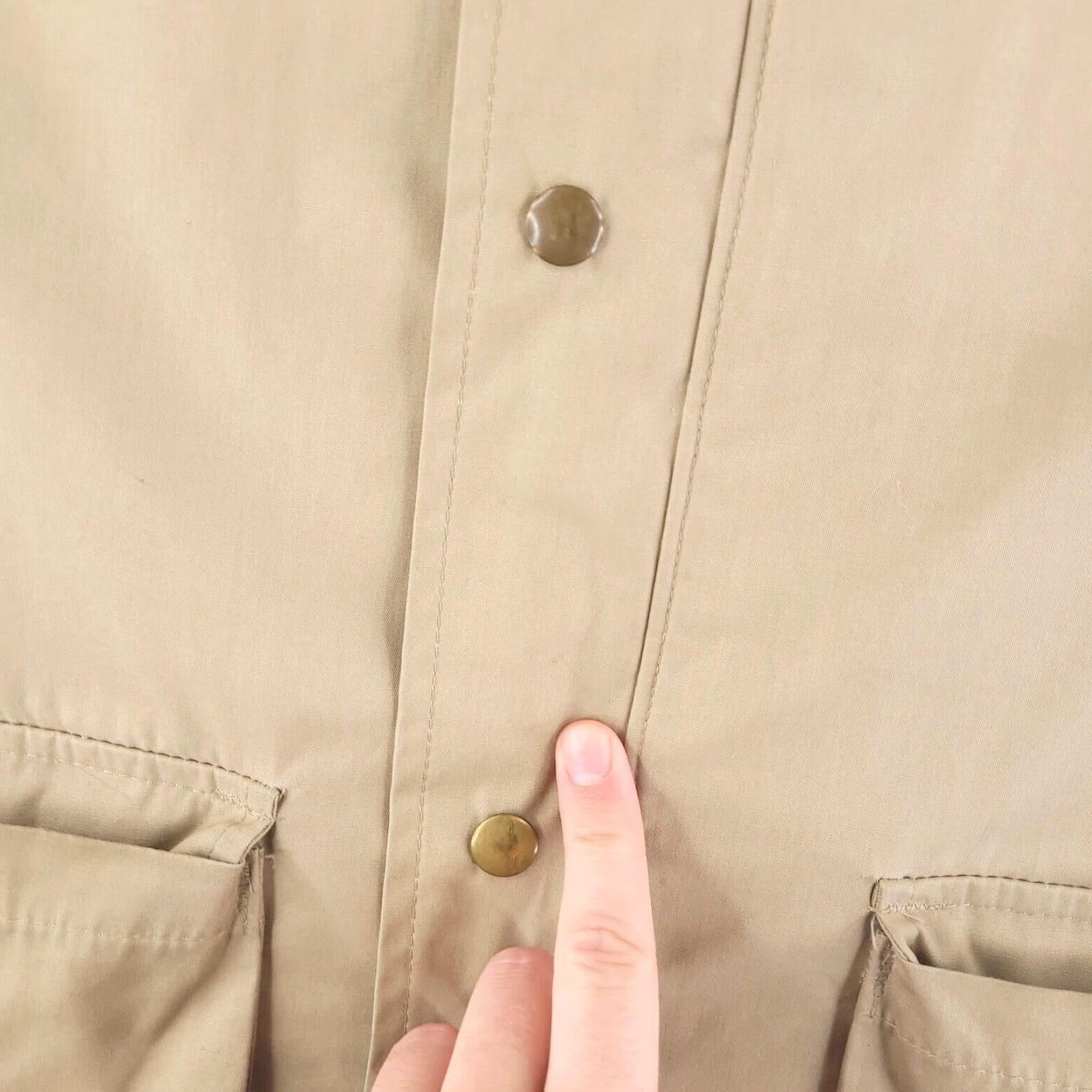 Vintage VINTAGE Woolrich Coat Mens L Beige Flannel Lined Overcoat Woolrich Coat Mens L Beige Flannel Lined Overcoat Size US L / EU 52-54 / 3 - 2 Thumbnail