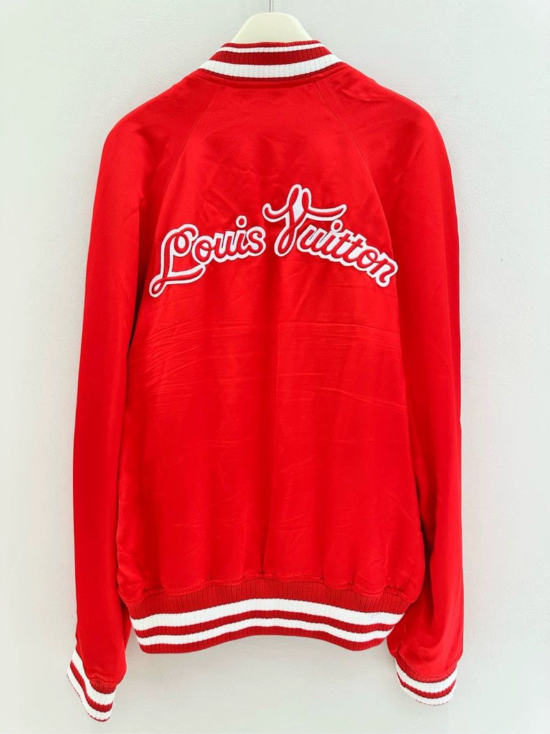 Louis Vuitton Louis Vuitton Red silk embroidered logo jacket 2501-Nextarr Size US M / EU 48-50 / 2 - 2 Thumbnail