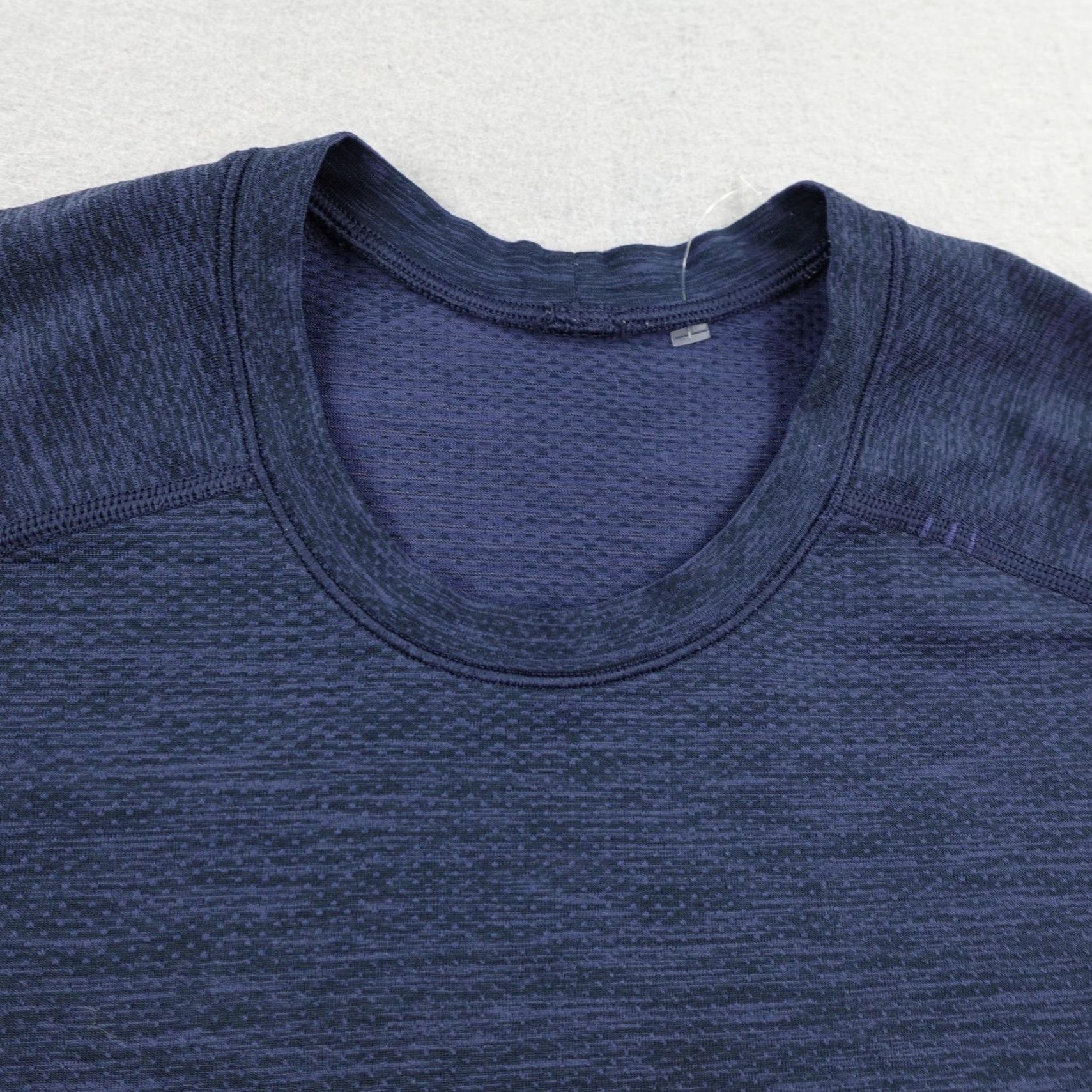 Lululemon Lululemon Shirt Mens Medium Blue Heather Vent Tech Performance Gym Workout Size US M / EU 48-50 / 2 - 2 Thumbnail