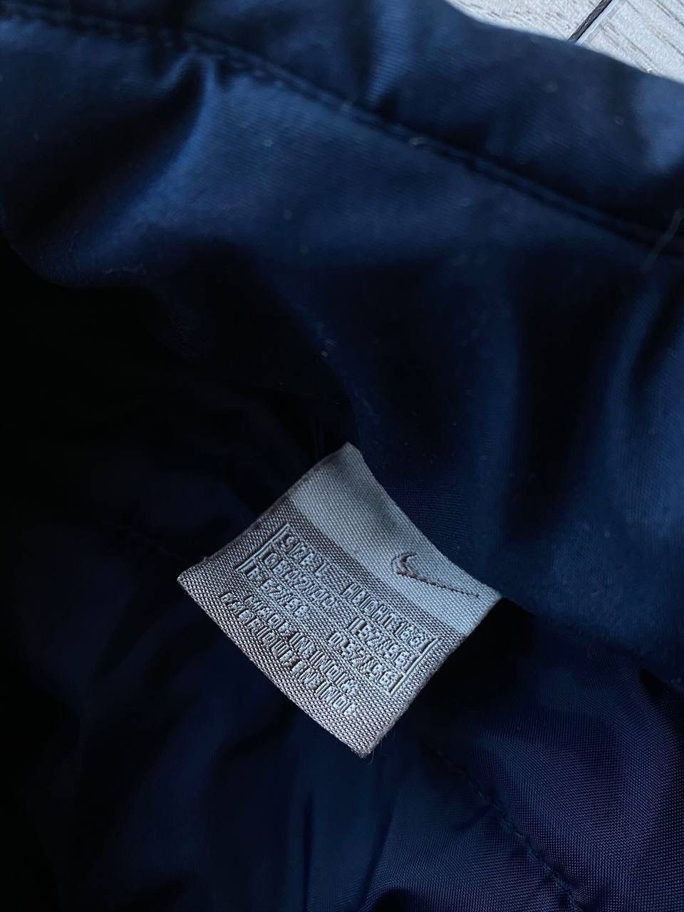 Nike × Vintage Vintage Nike Swoosh Puffer Down Jacket L Y2K Size US L / EU 52-54 / 3 - 5 Thumbnail