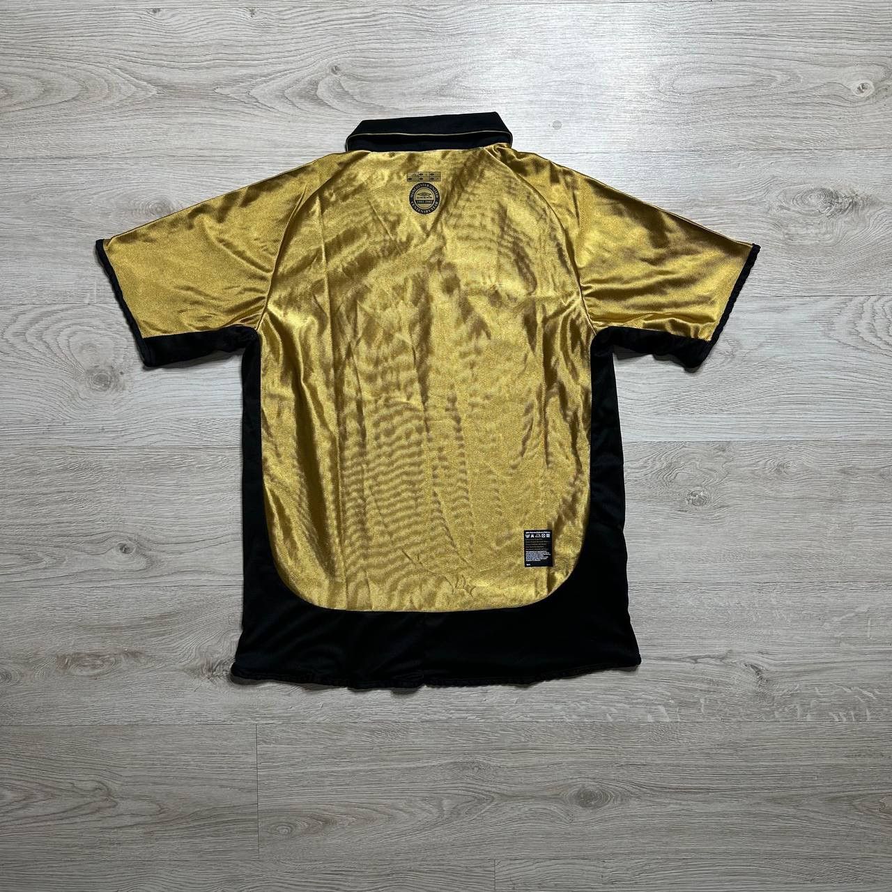 Umbro Vintage Manchester United Soccer jersey gold/white - Size L Size US L / EU 52-54 / 3 - 6 Thumbnail