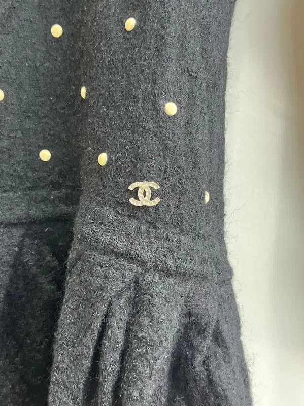 Chanel Chanel Black Long Sleeve Dress with Pearls . Size S / US 4 / IT 40 - 3 Thumbnail