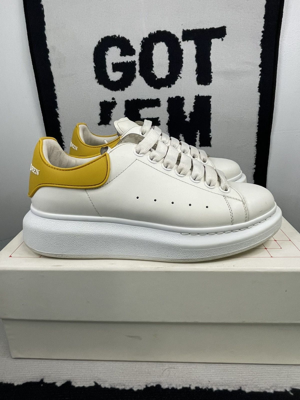 Alexander McQueen Alexander McQueen Oversized Sneaker Size US 7.5 / IT 37.5 - 7 Thumbnail
