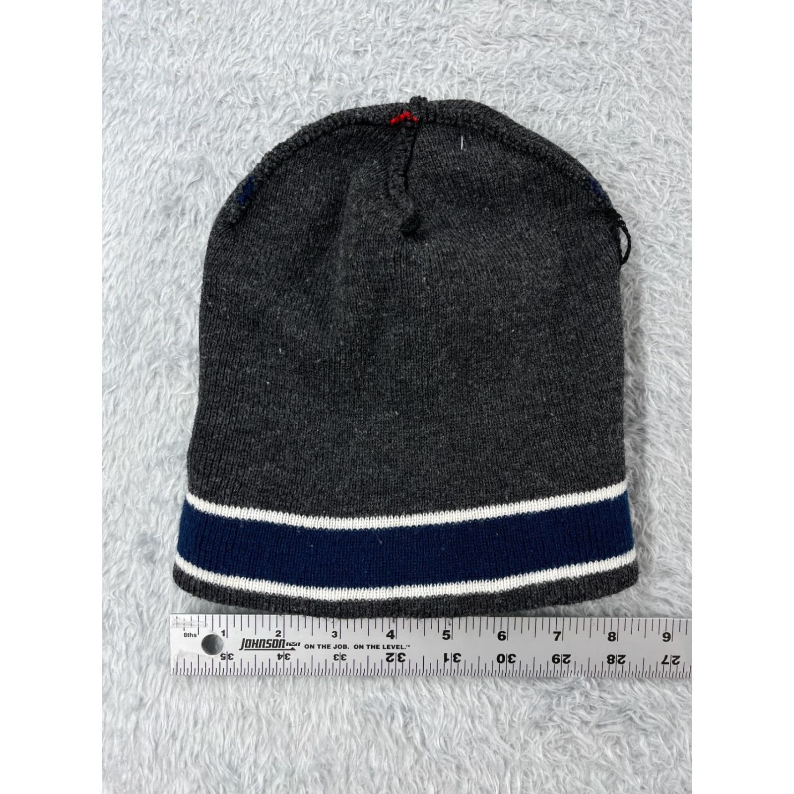 Vintage BEANIE TOQUE Womens Gray Red Blue Stripe Knit Acrylic Winter Snow Ski Outdoors One Size Adult Women Knit Hat Cap Patterned Outdoor Skiing Size ONE SIZE - 4 Thumbnail