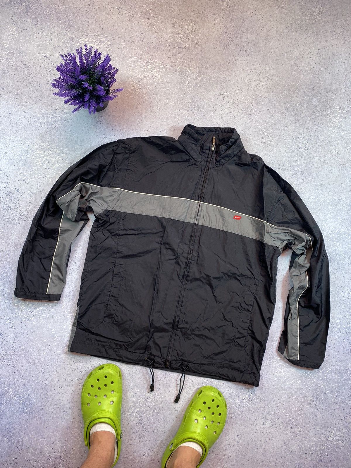 Nike × Vintage Vintage Nike Windbreaker Size Large Mini Logo Size US L / EU 52-54 / 3 - 1 Thumbnail