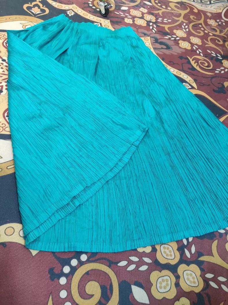Issey Miyake issey miyake size:one size Green skirt 2505-Nextarrow Size 31" - 3 Thumbnail